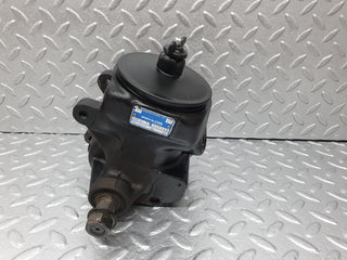 W116 power steering pump vickers type used OEM