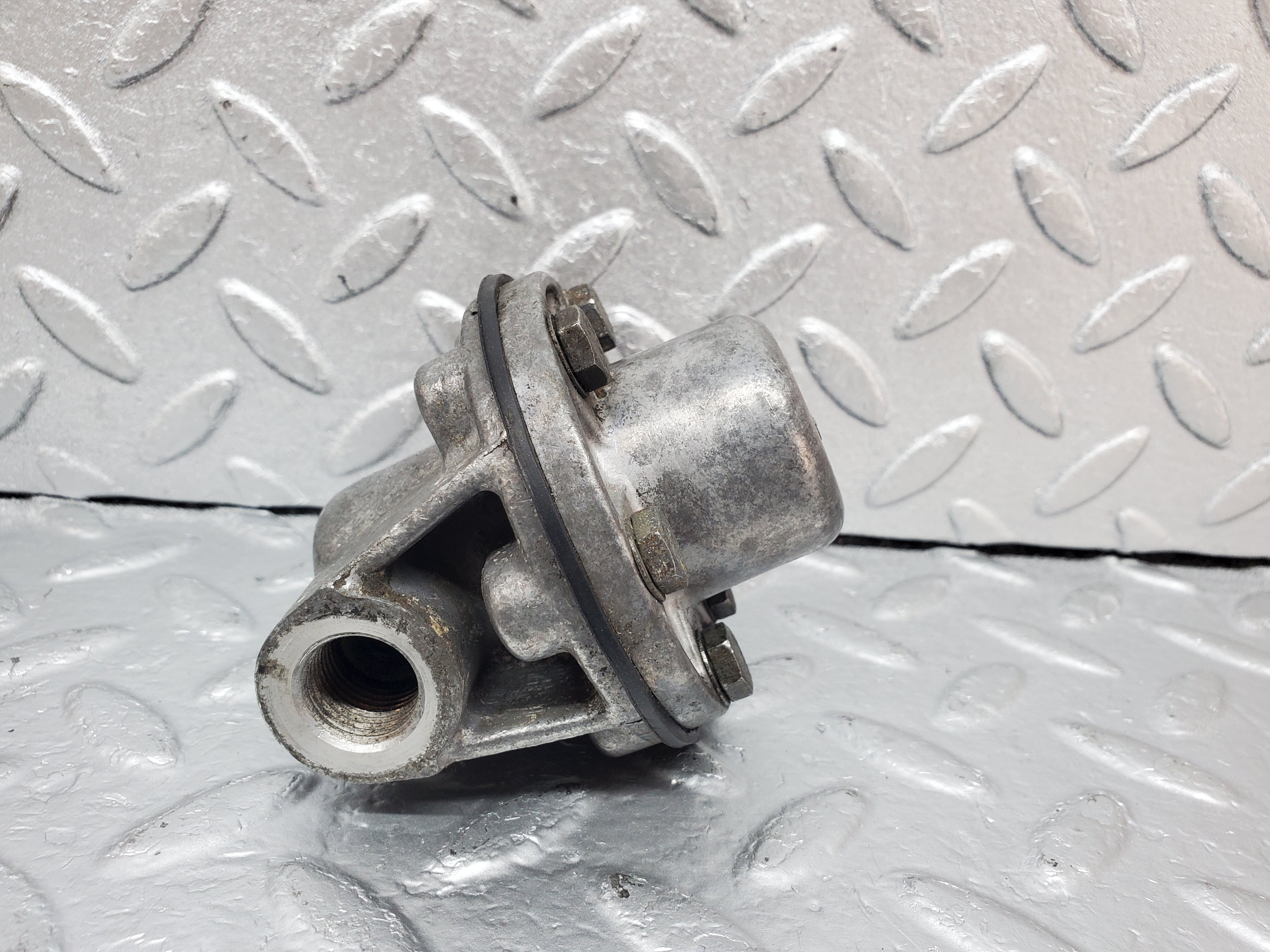 0916 Mercedes-Benz C107 350SLC Coupe Coupe Oil Pressure Damper 1161870494