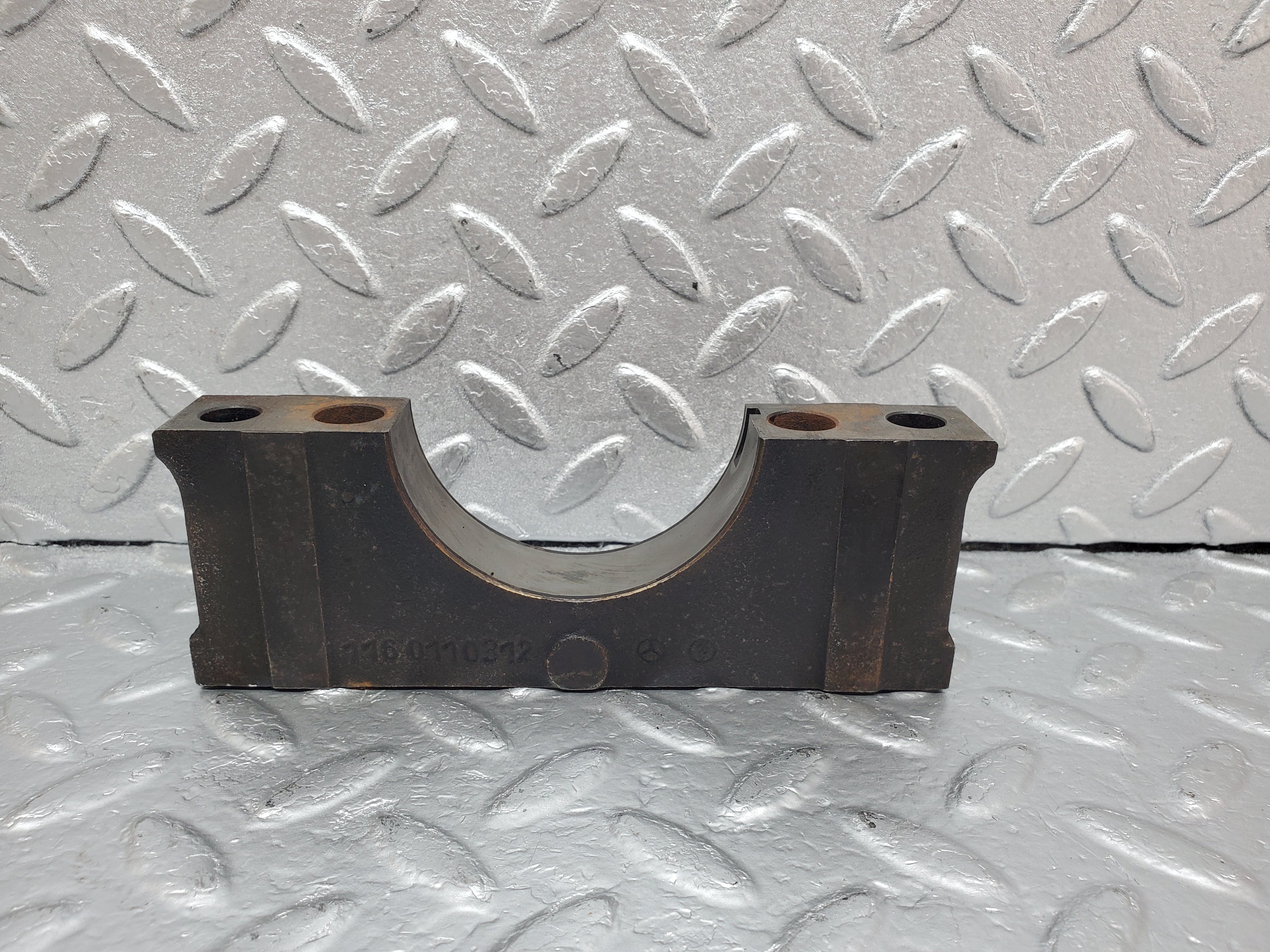 0919 Mercedes-Benz C107 350SLC Coupe Crankshaft Bearing Holder  1160110312