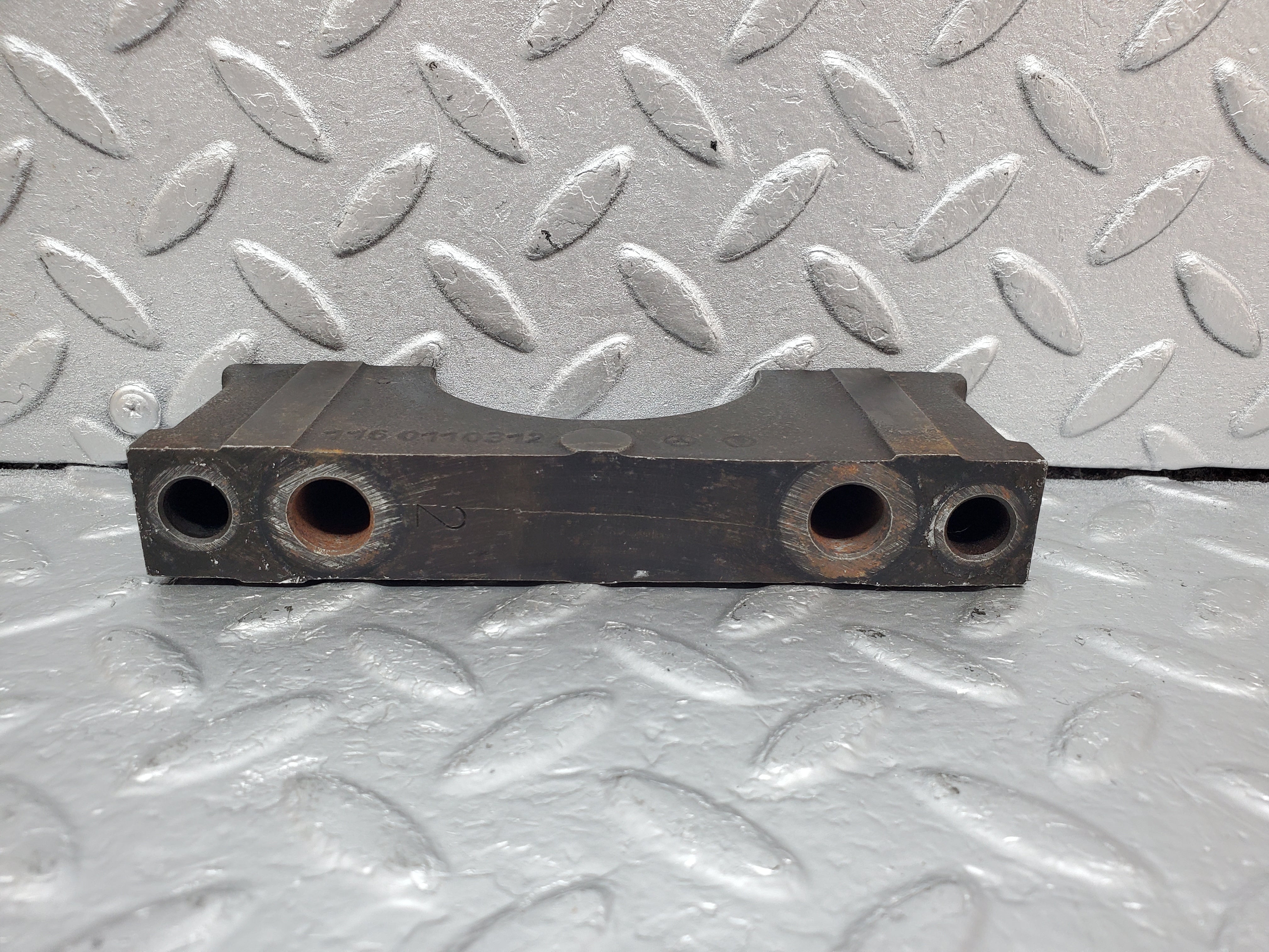 0919 Mercedes-Benz C107 350SLC Coupe Crankshaft Bearing Holder  1160110312