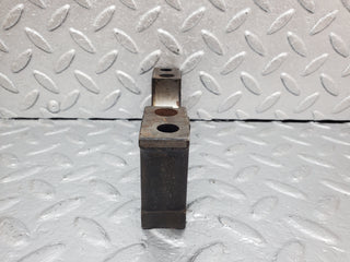 0921 Mercedes-Benz C107 350SLC Coupe Crankshaft Bearing Holder 1160110312