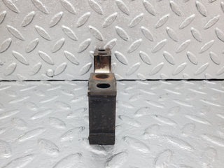 0922 Mercedes-Benz C107 350SLC Coupe Crankshaft Bearing Holder 1160110312