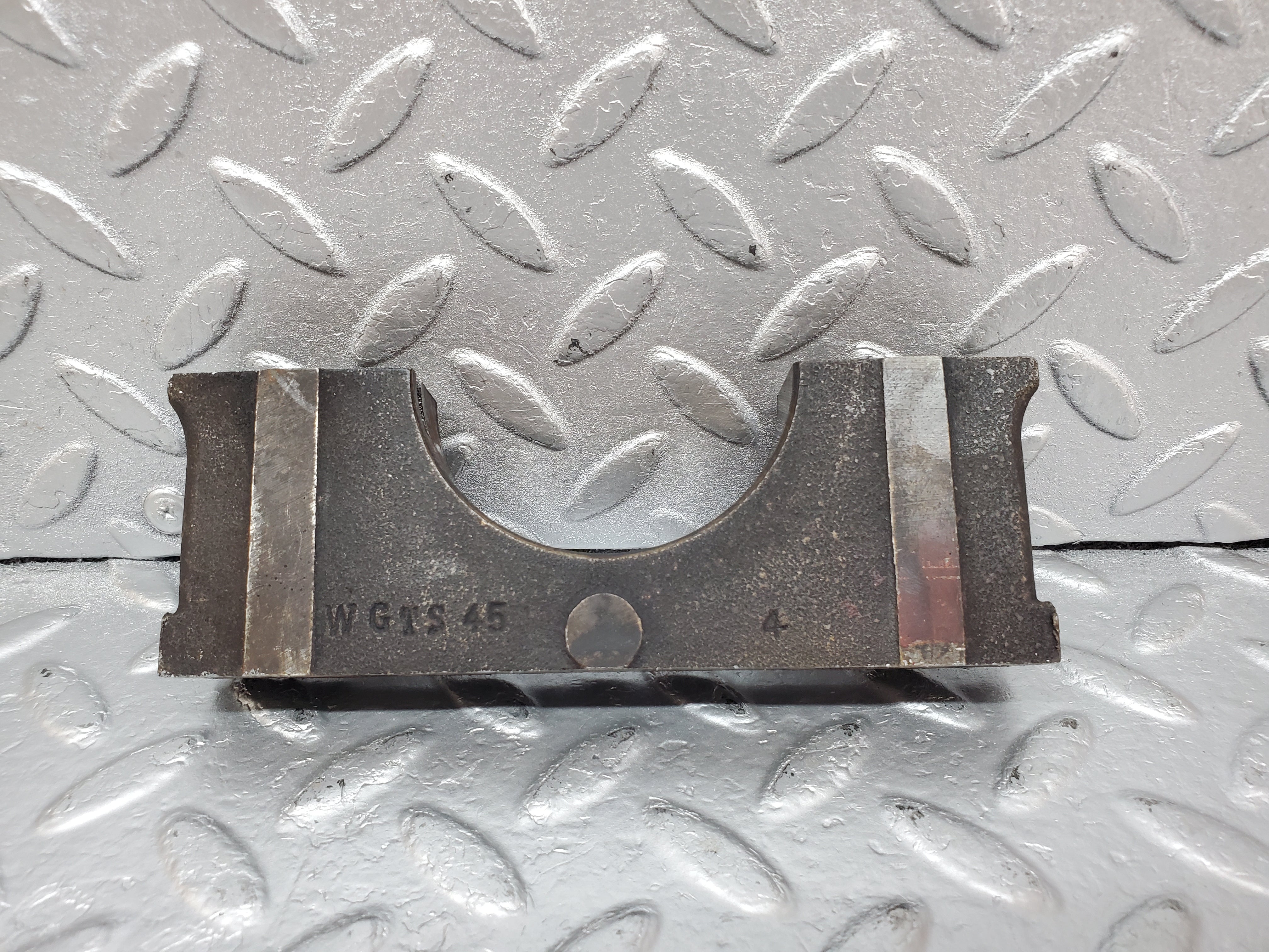 0922 Mercedes-Benz C107 350SLC Coupe Crankshaft Bearing Holder 1160110312