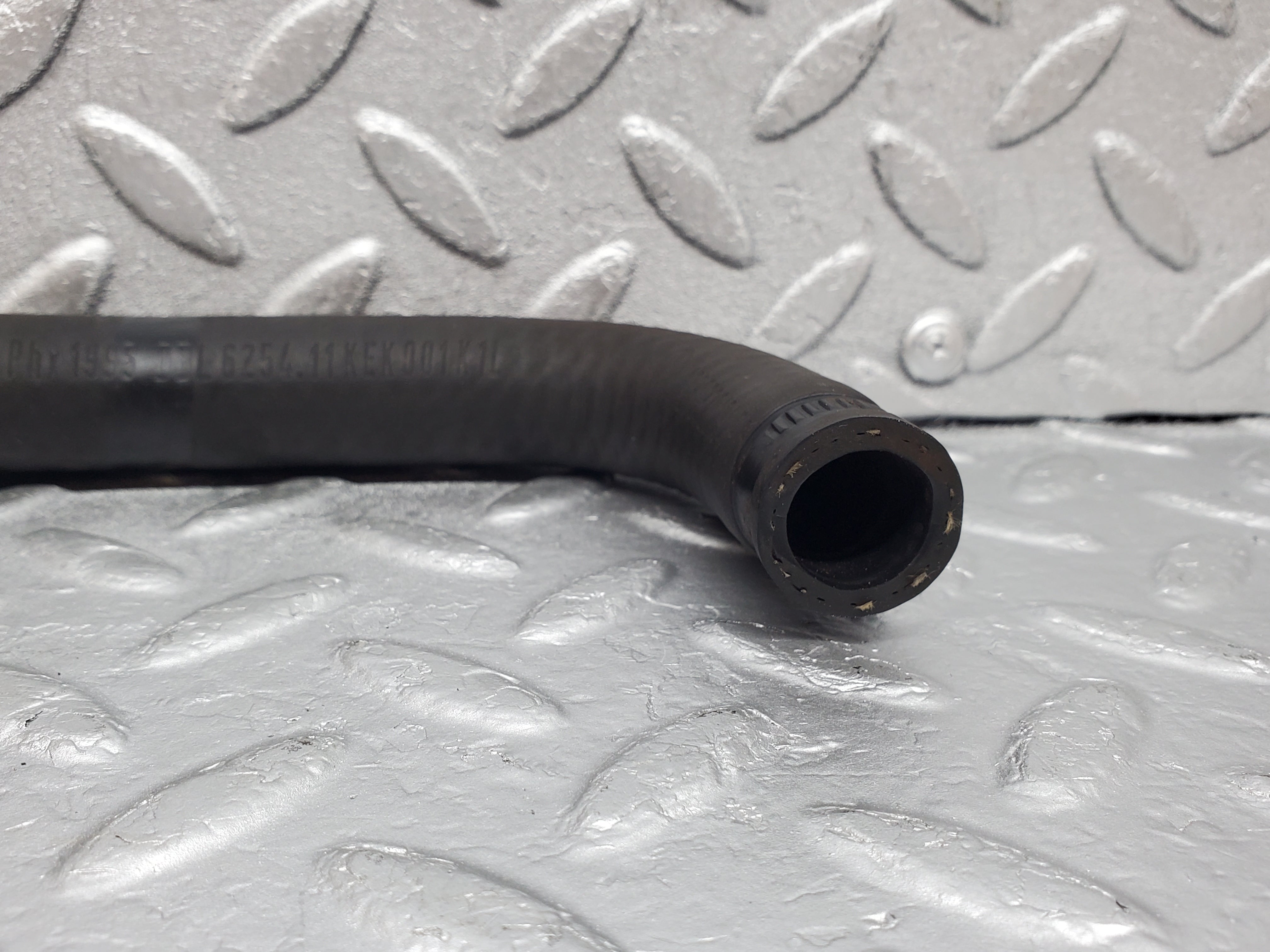 0989 Mercedes-Benz C123 230CE Heater Hose 1238320194