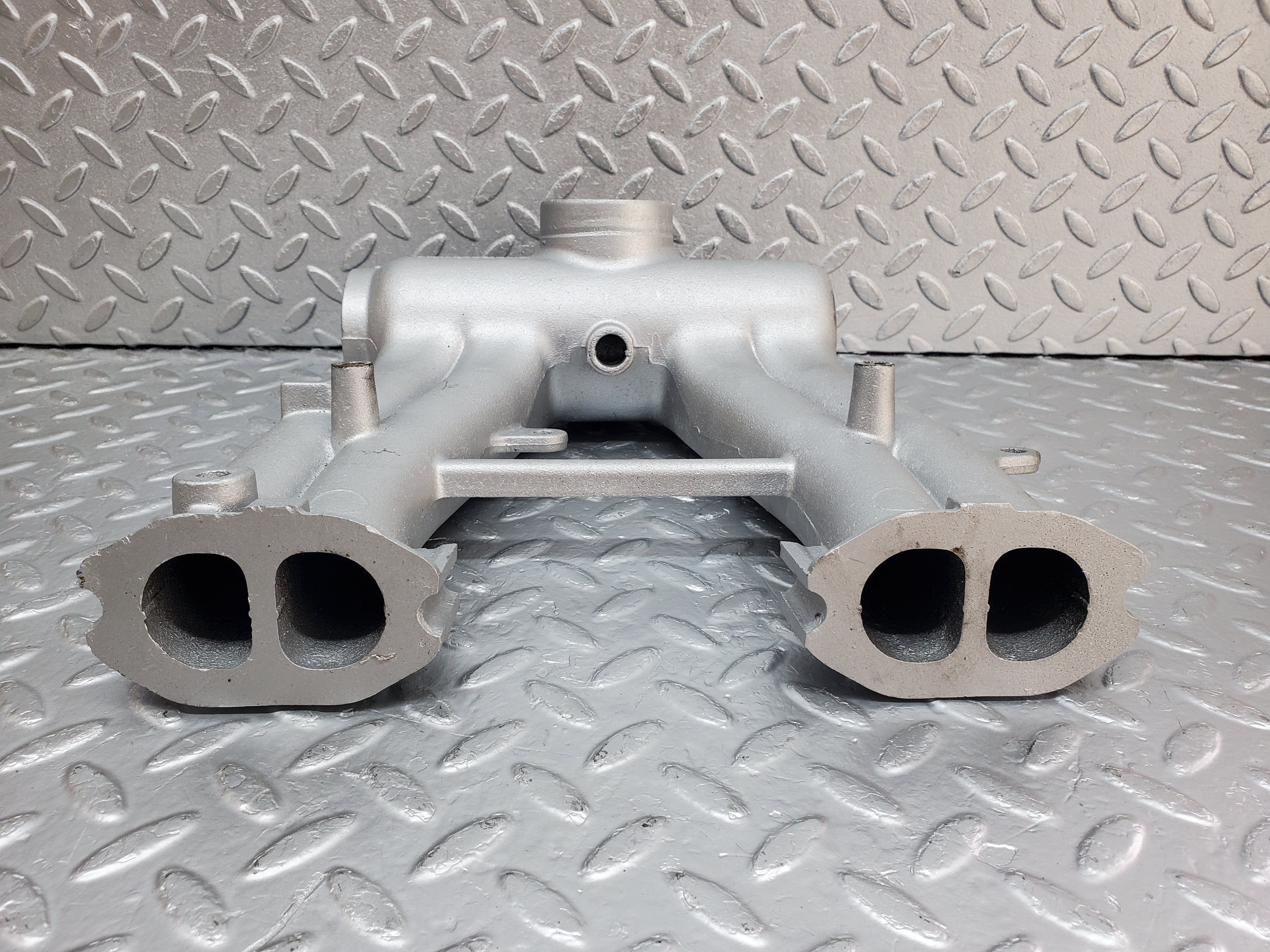 1078 Mercedes-Benz W123 240D Air Intake Manifold 6161410201