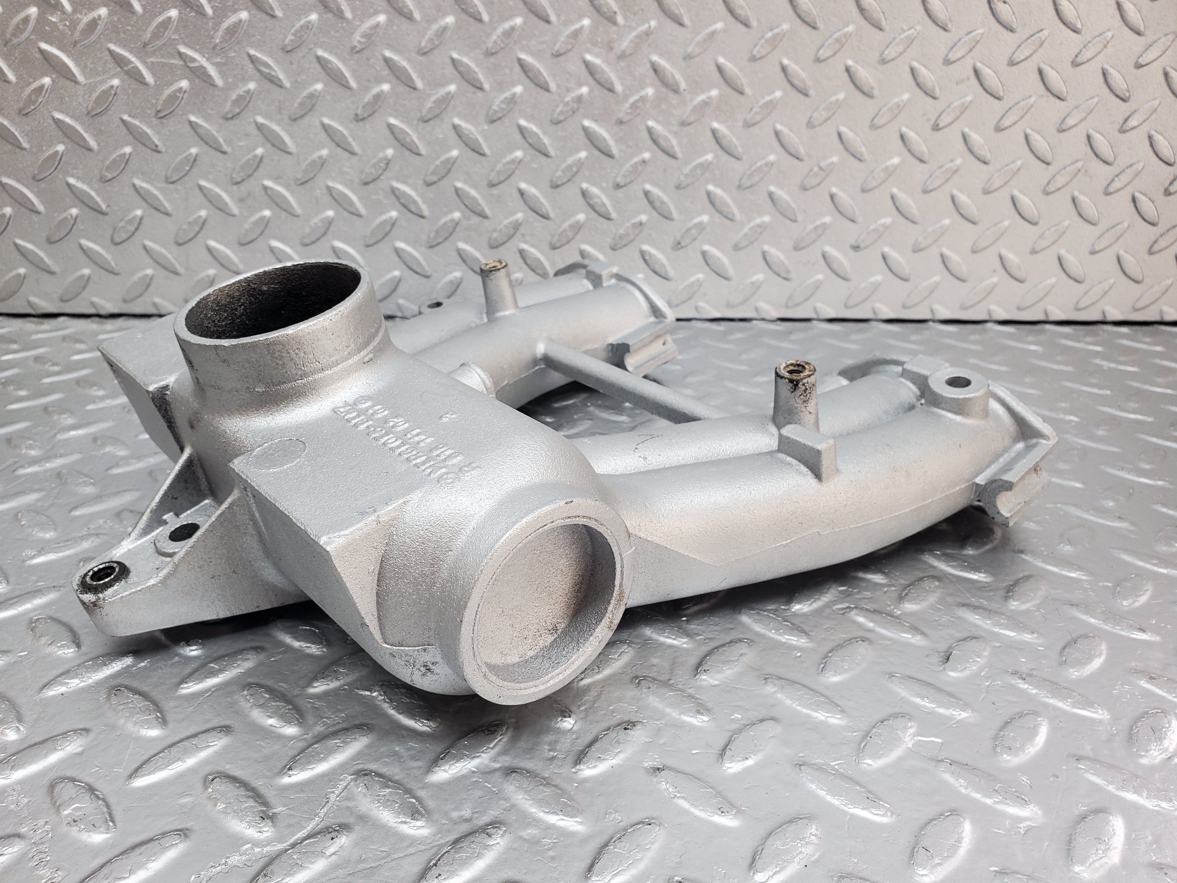1078 Mercedes-Benz W123 240D Air Intake Manifold 6161410201