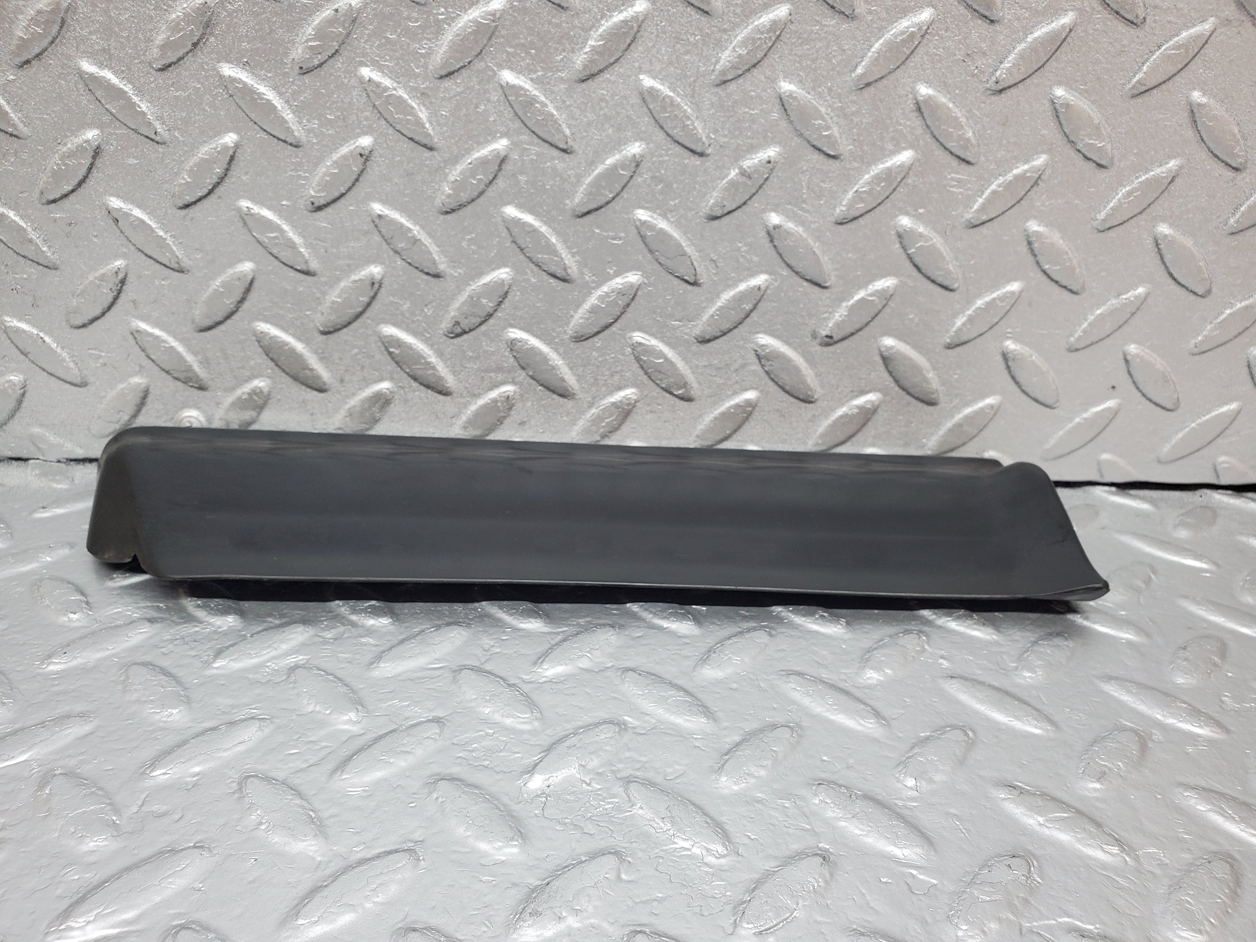 1081 Mercedes-Benz C123 230CE Coupe Front Left Fender Wing Lower Trim Cover