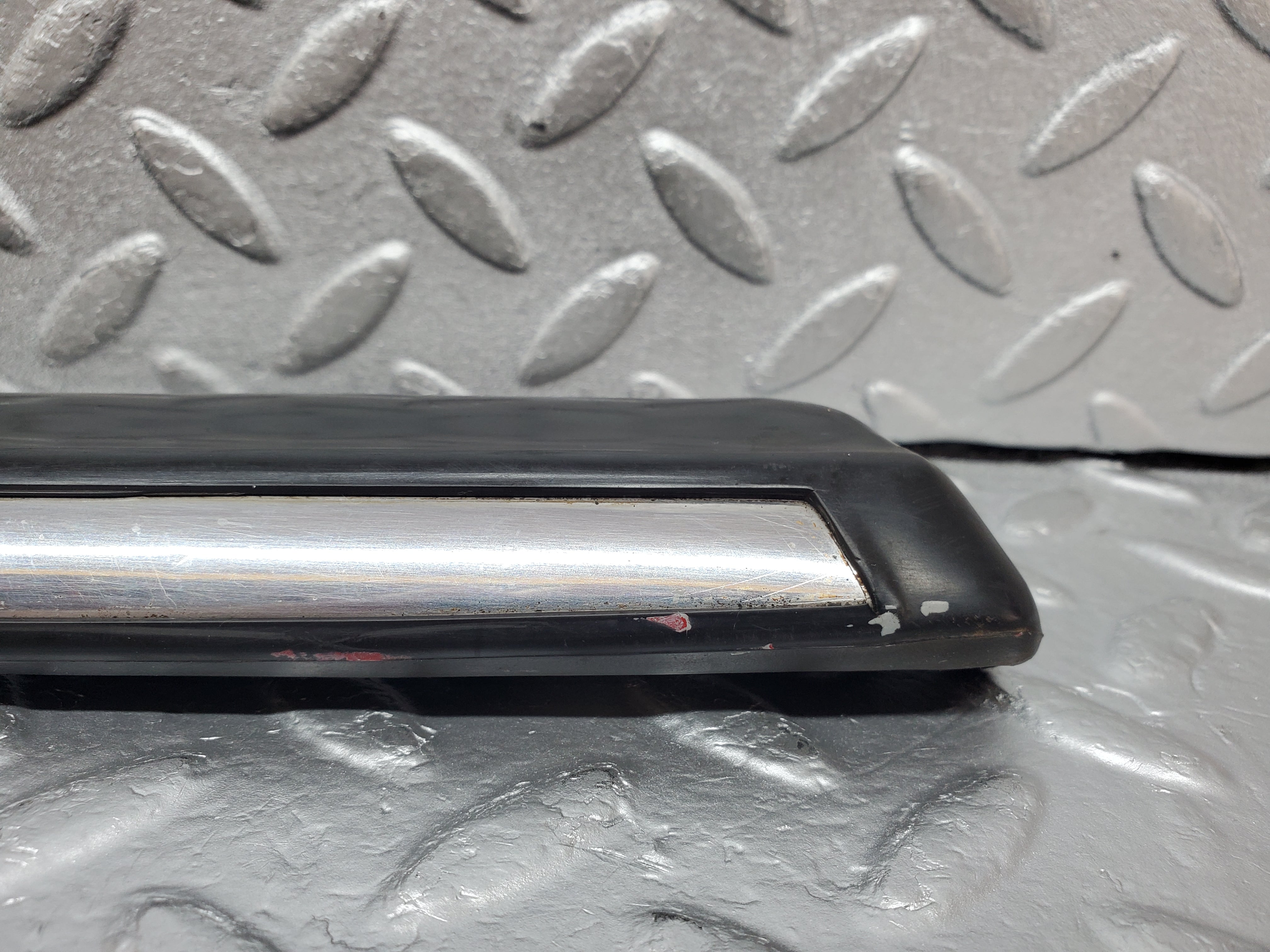 1081 Mercedes-Benz C123 230CE Coupe Front Left Fender Wing Lower Trim Cover
