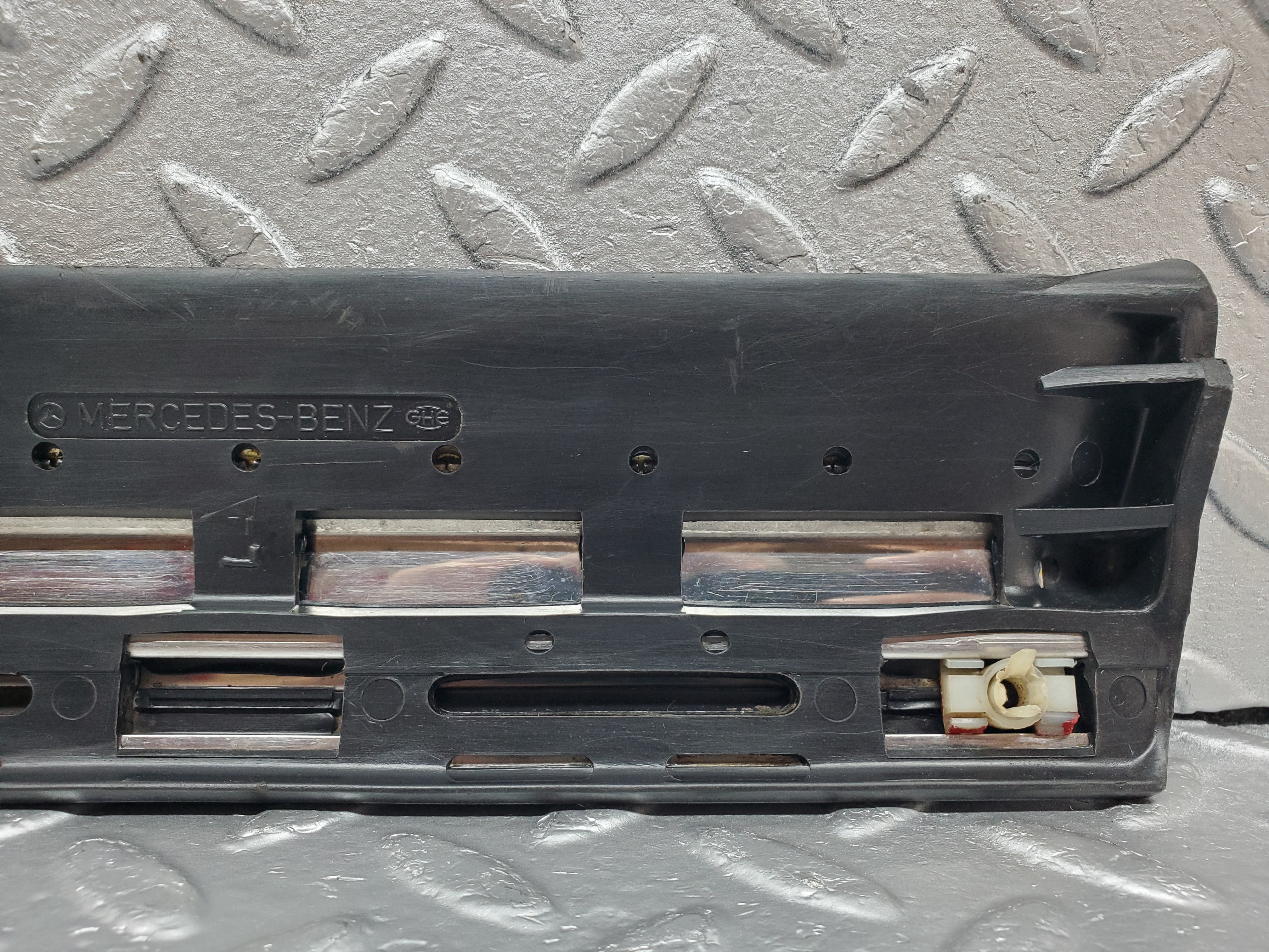 1081 Mercedes-Benz C123 230CE Coupe Front Left Fender Wing Lower Trim Cover