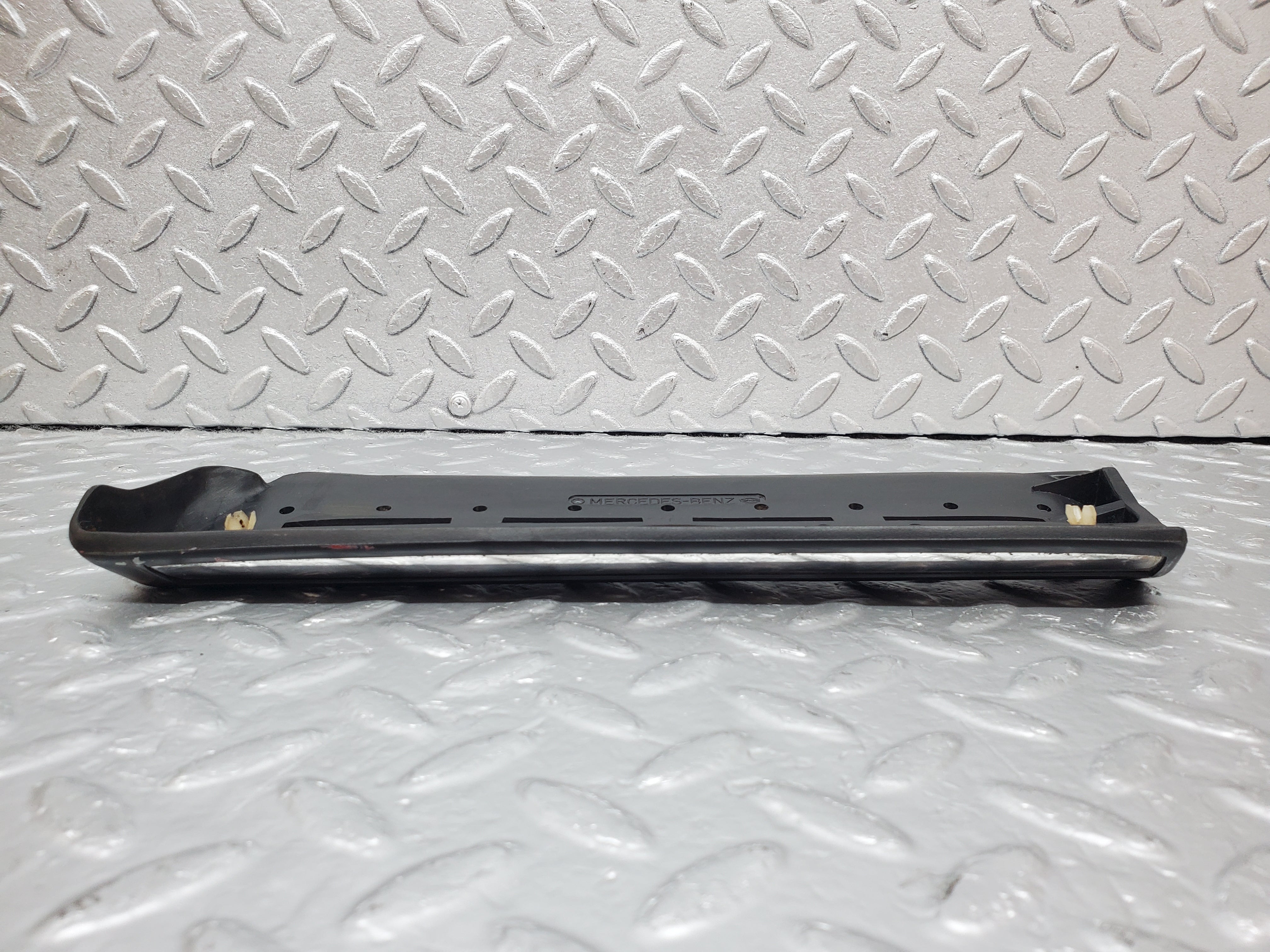 1081 Mercedes-Benz C123 230CE Coupe Front Left Fender Wing Lower Trim Cover