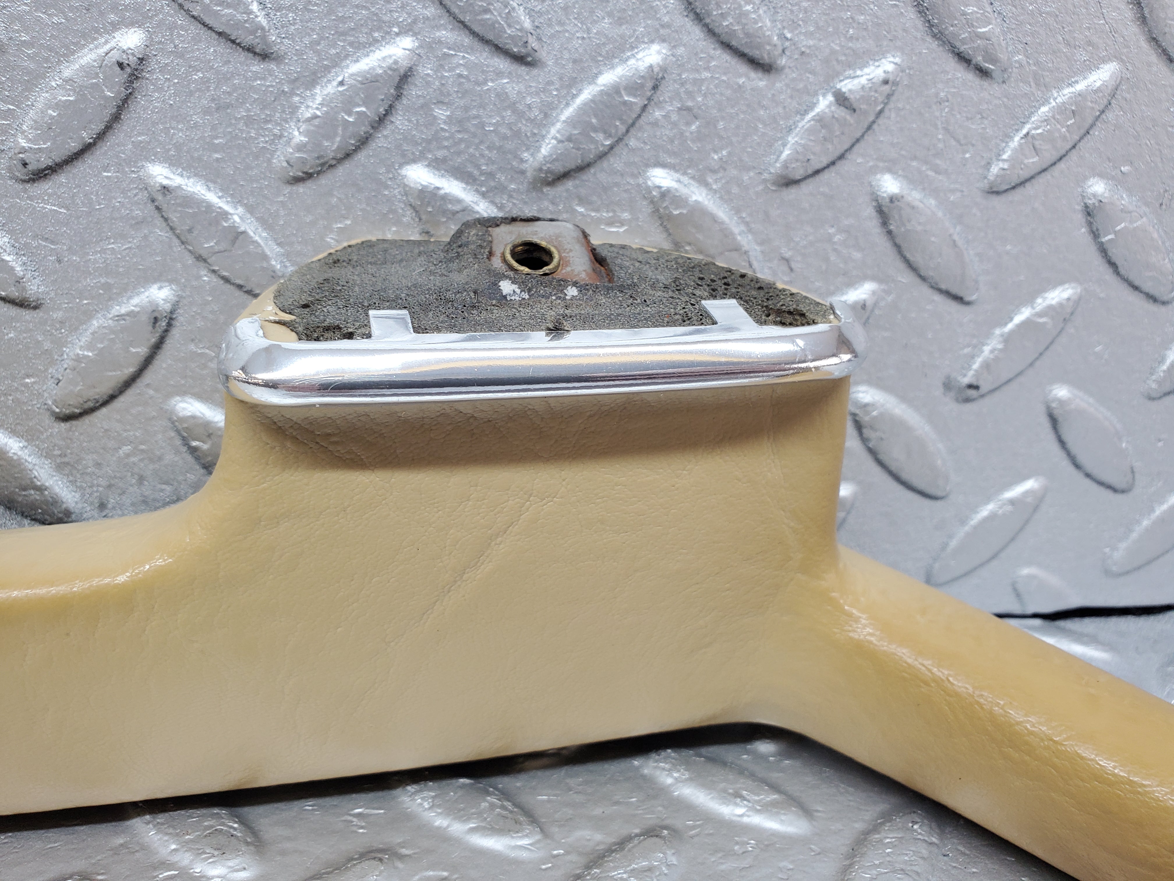 0997 Mercedes-Benz C123 230CE Coupe Left Interior Door Handle Beige 1239701701