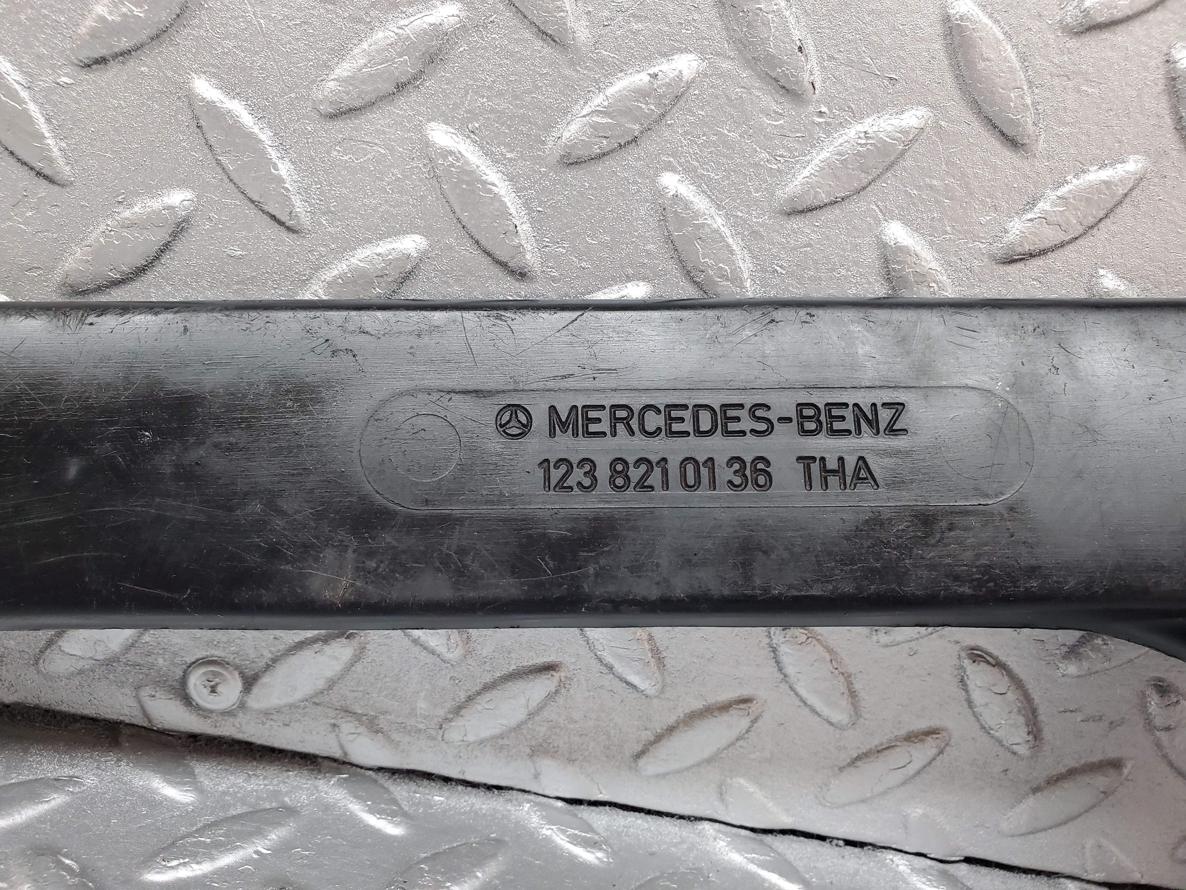 1131 Mercedes-Benz C123 230CE Coupe Cable Channel Cover Rear Left 1238210136