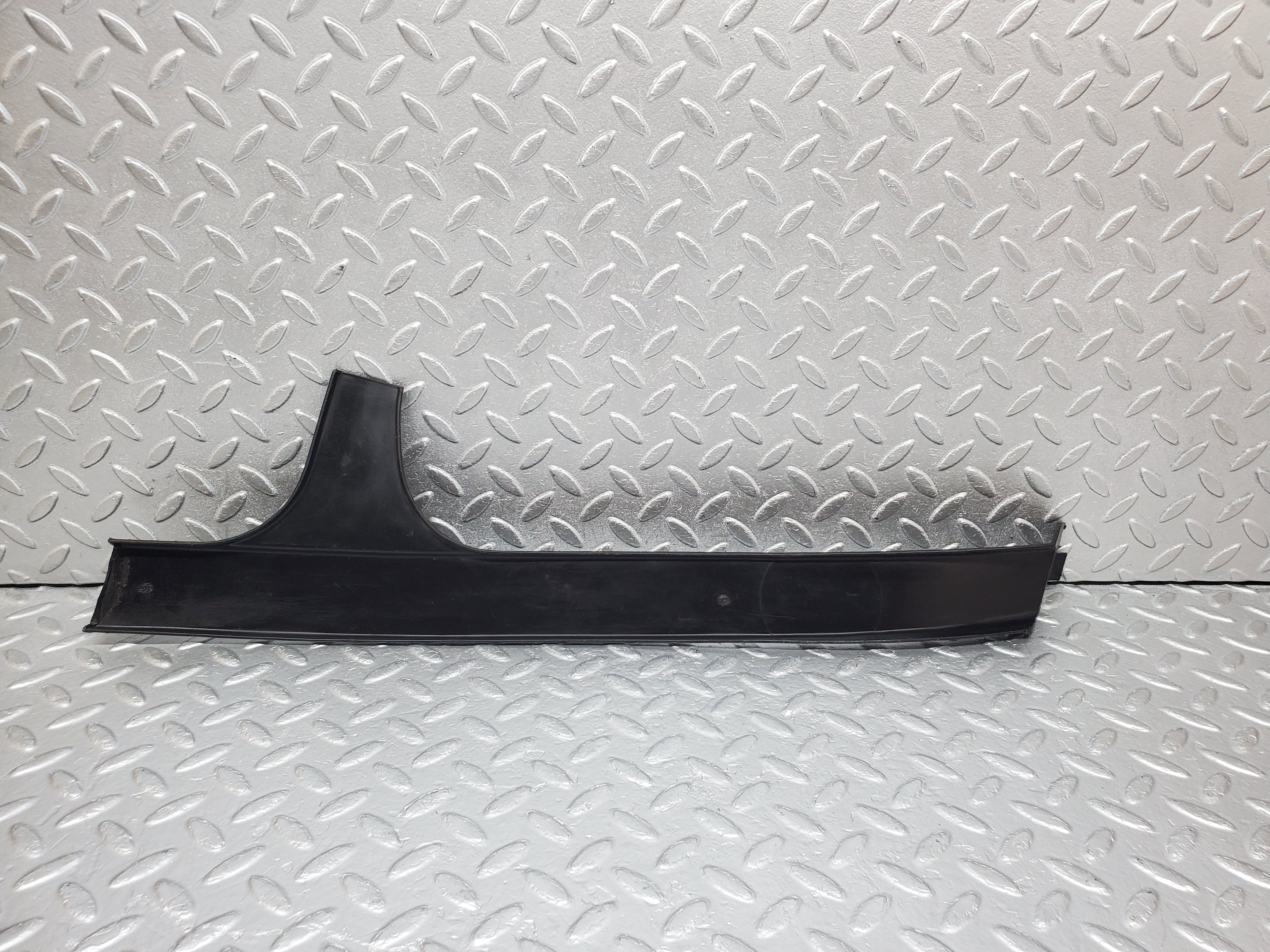1132 Mercedes-Benz C123 230CE Coupe Cable Channel Cover Rear Right 1238210236