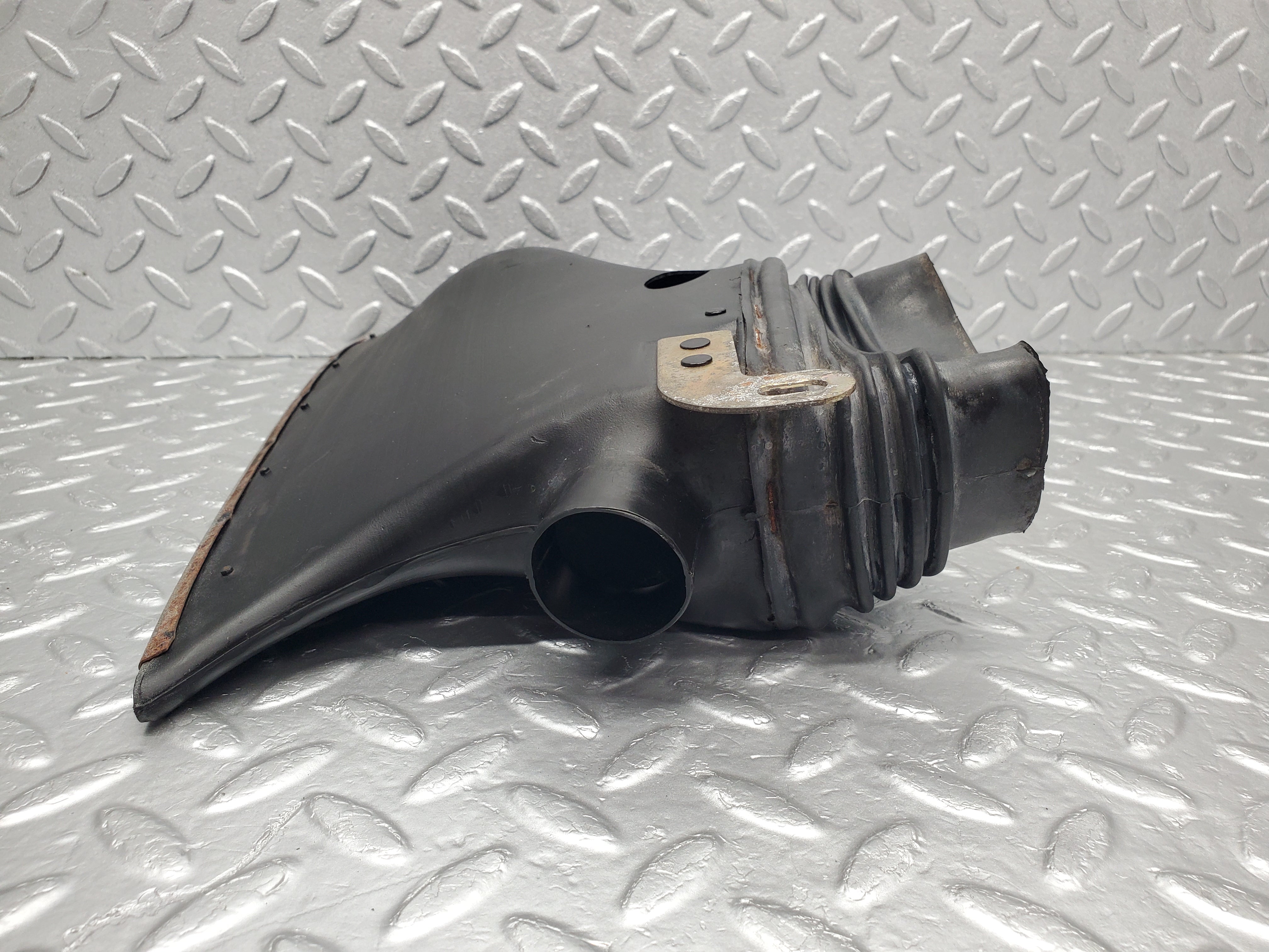 1207 Mercedes-Benz W108 280SE Air Vent Duct Left Side 1088310788