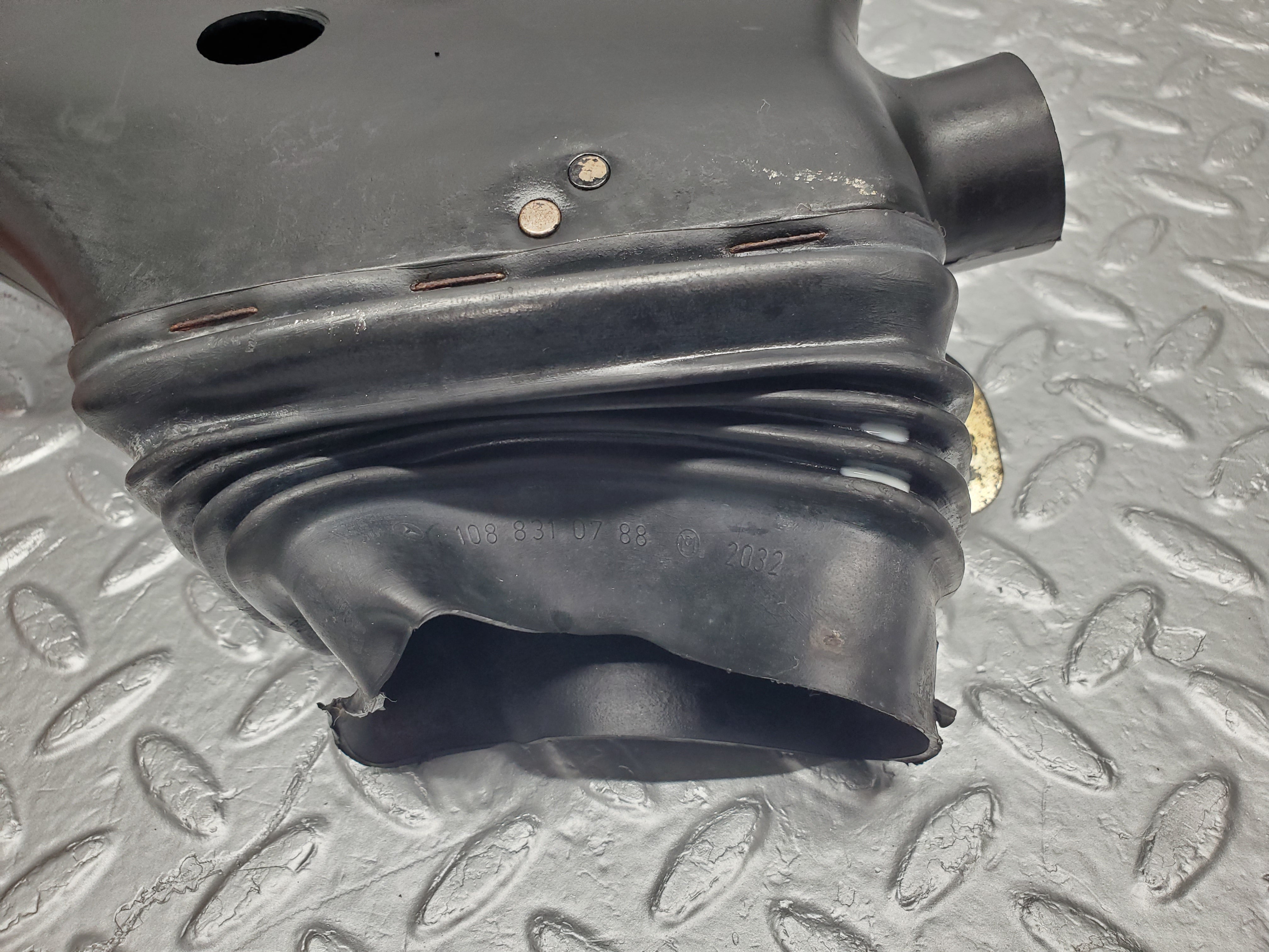 1207 Mercedes-Benz W108 280SE Air Vent Duct Left Side 1088310788