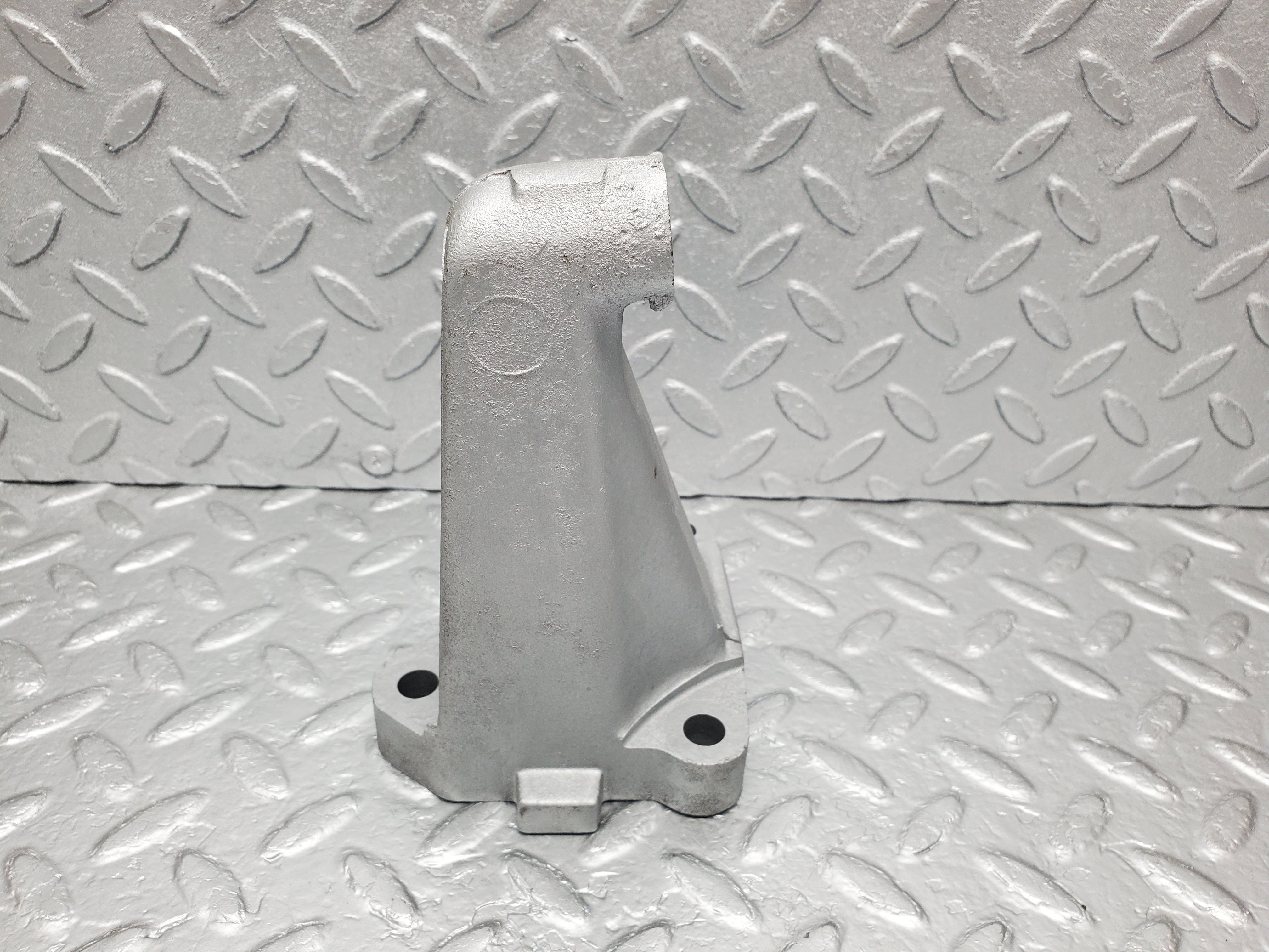 1266 Mercedes-Benz W123 230E Engine Mount Bracket Right Side 1022230304