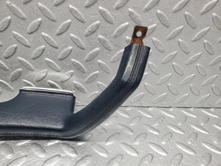 W123 Lang front left interior door handle blue used OEM