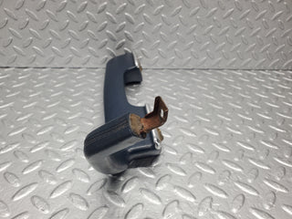 W123 Lang front left interior door handle blue used OEM