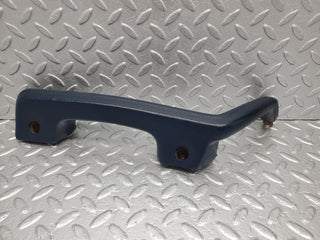 W123 Lang front left interior door handle blue used OEM