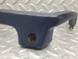 W123 Lang front left interior door handle blue used OEM