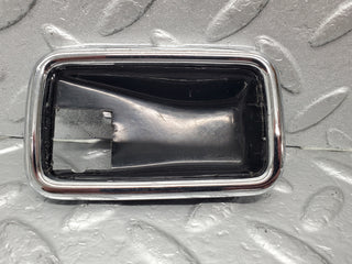 V123 W123 Lang door handle chrome frame left used OEM