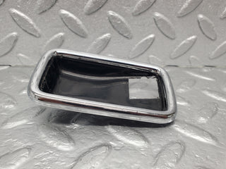 V123 W123 Lang door handle chrome frame left used OEM