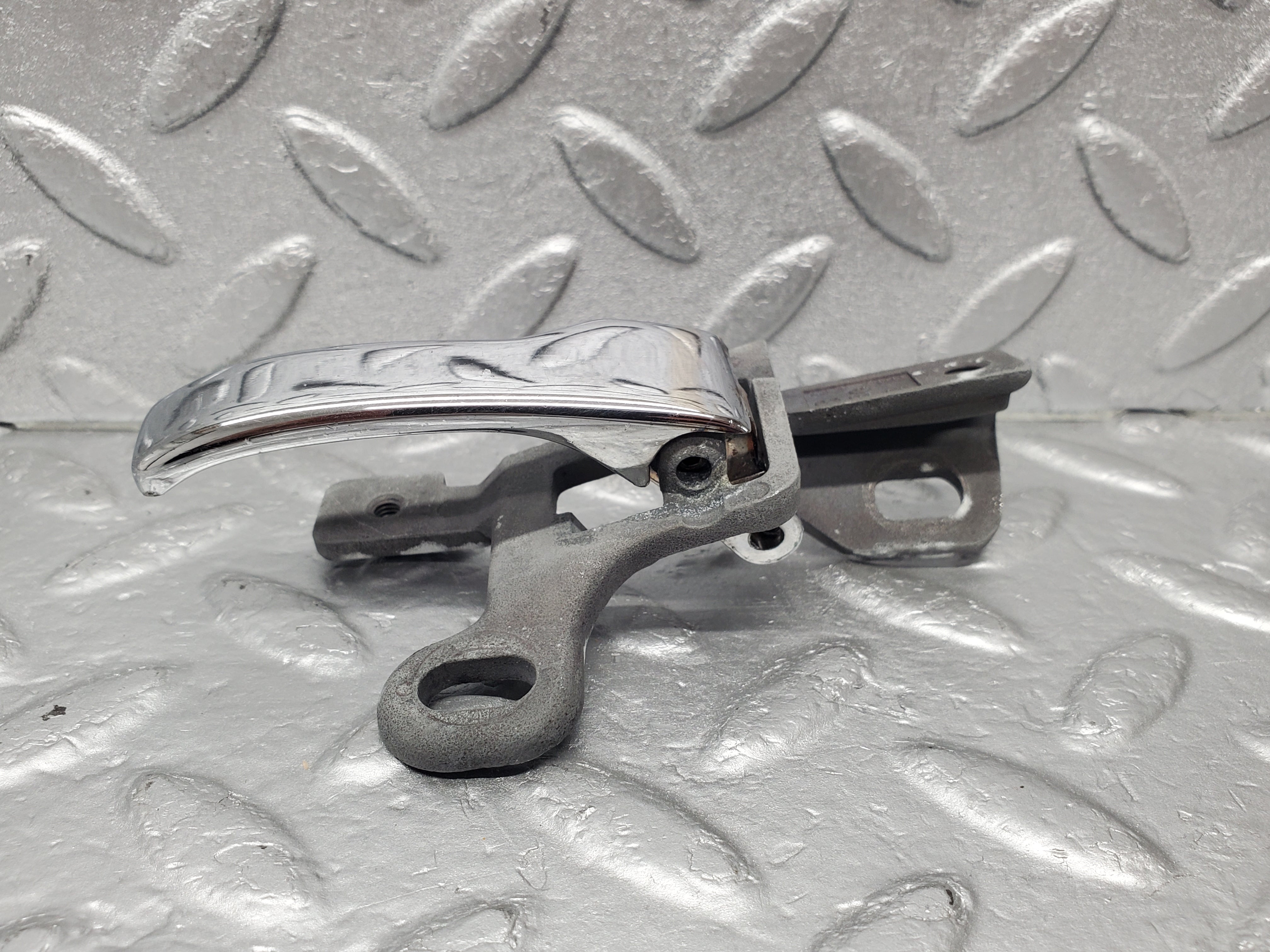 1315 Mercedes-Benz V123 240D Right Interior Door Handle 1237600261