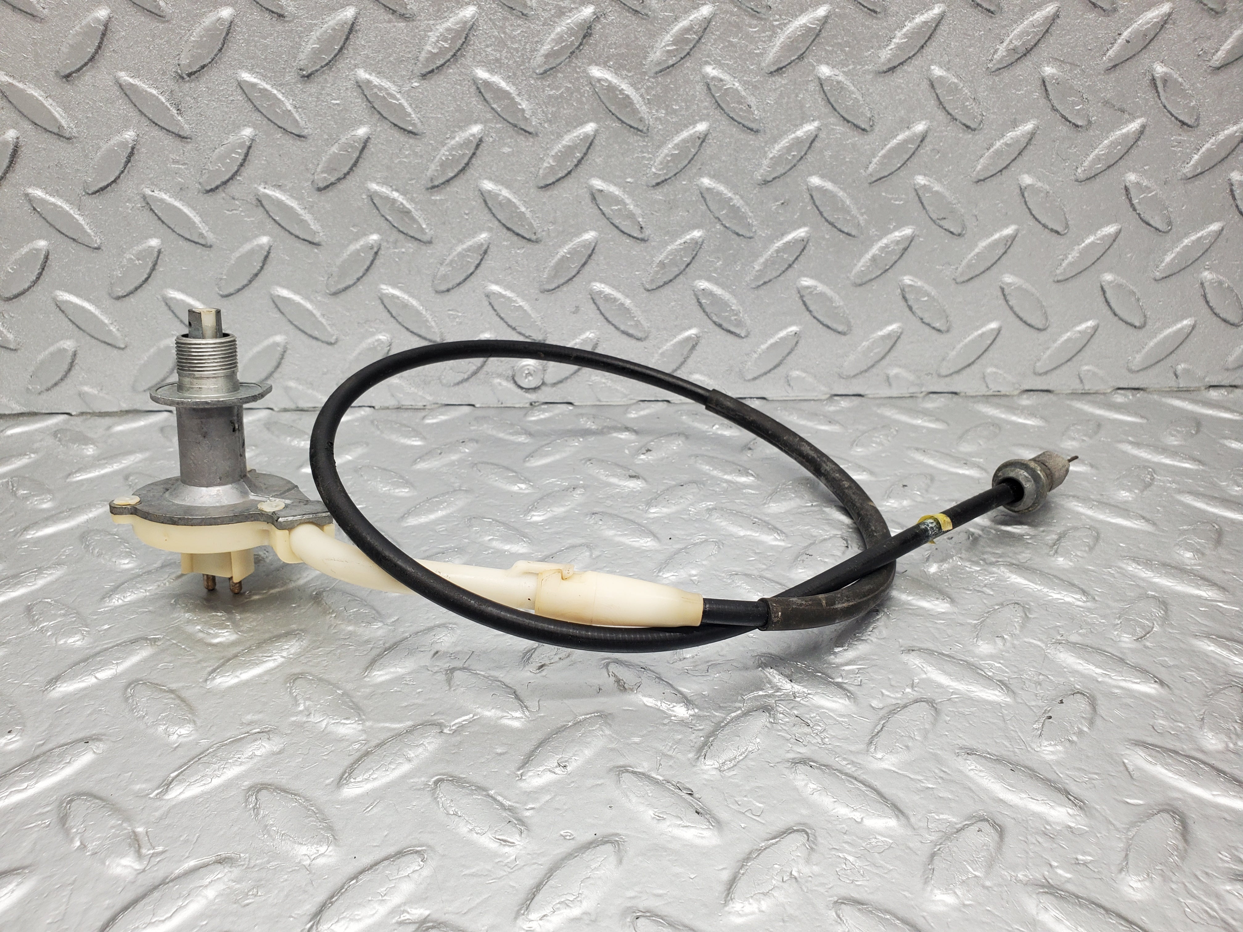1347 Mercedes-Benz V123 240D LWB Heat Regulator Blower Regulator 1238300385