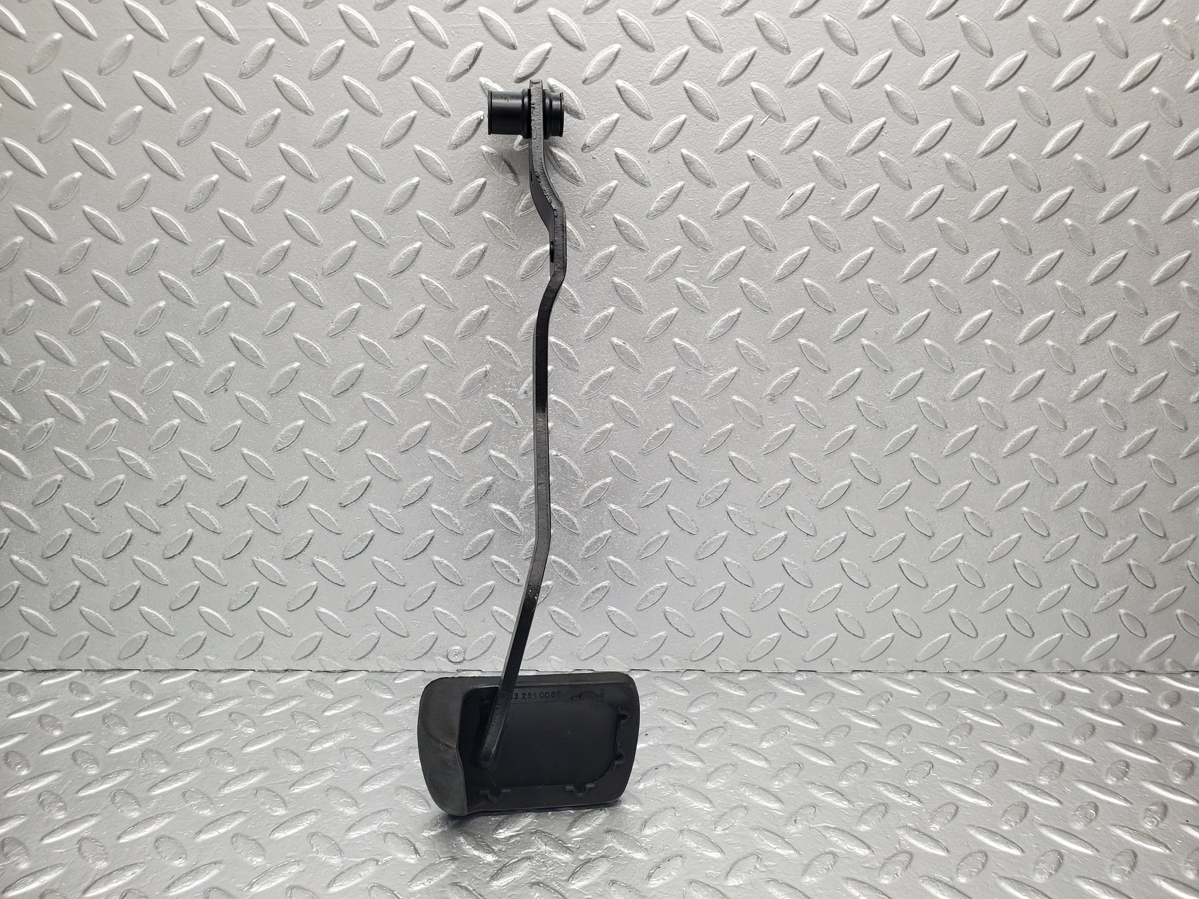 1348 Mercedes-Benz V123 240D Brake Pedal
