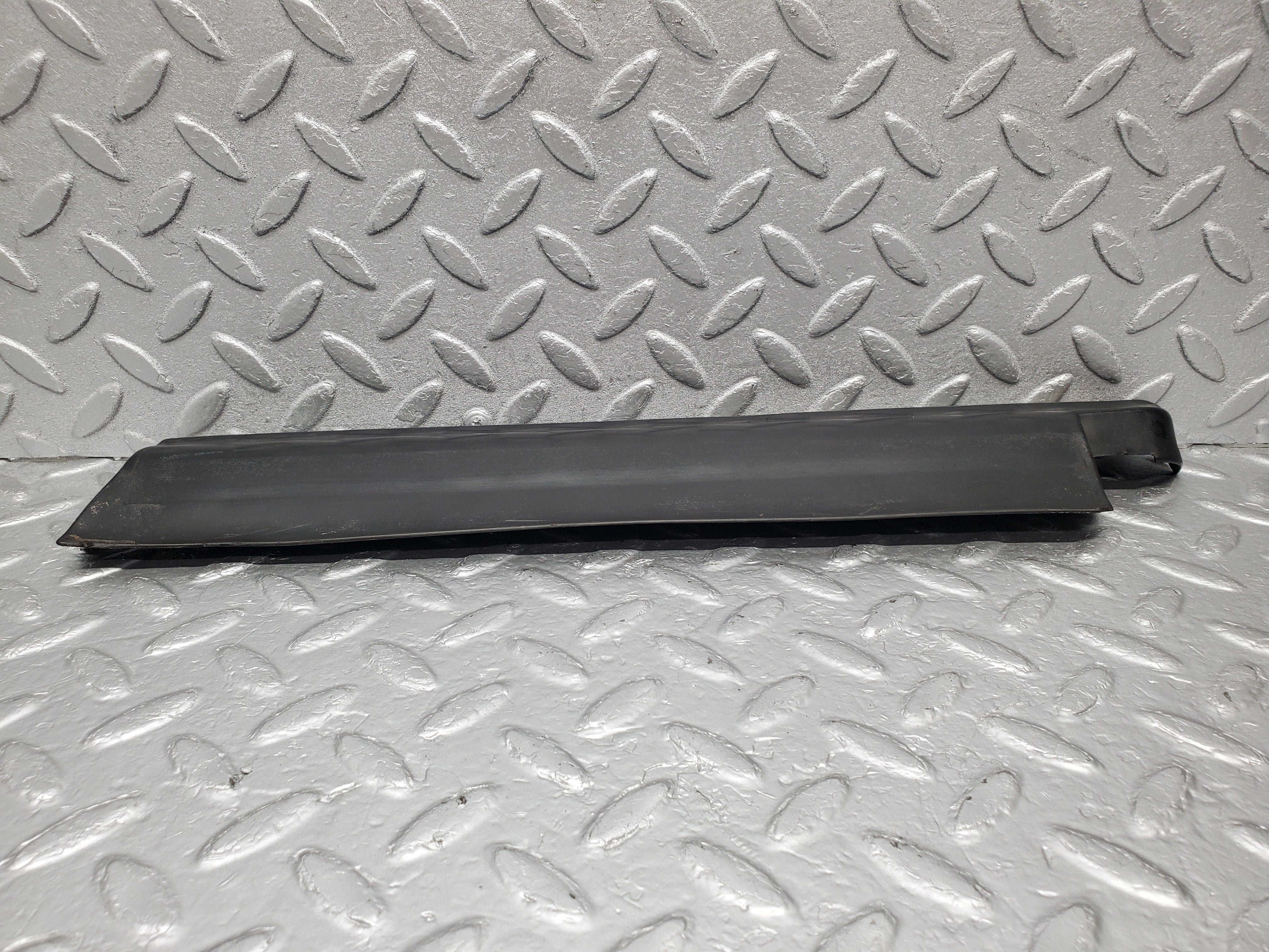 1360 Mercedes-Benz V123 240D LWB Rear Left Lower Moulding Trim