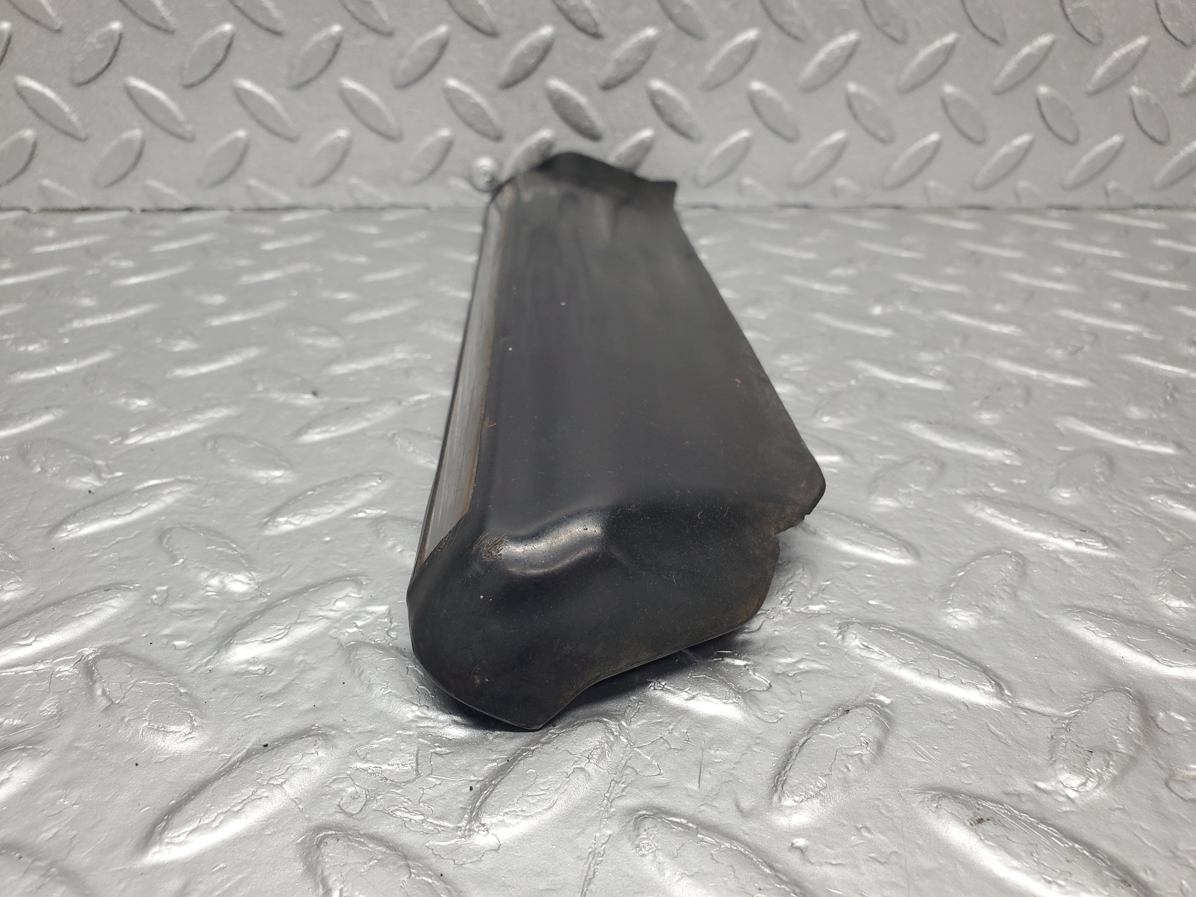 1362 Mercedes-Benz V123 240D Front Left Lower Moulding Trim