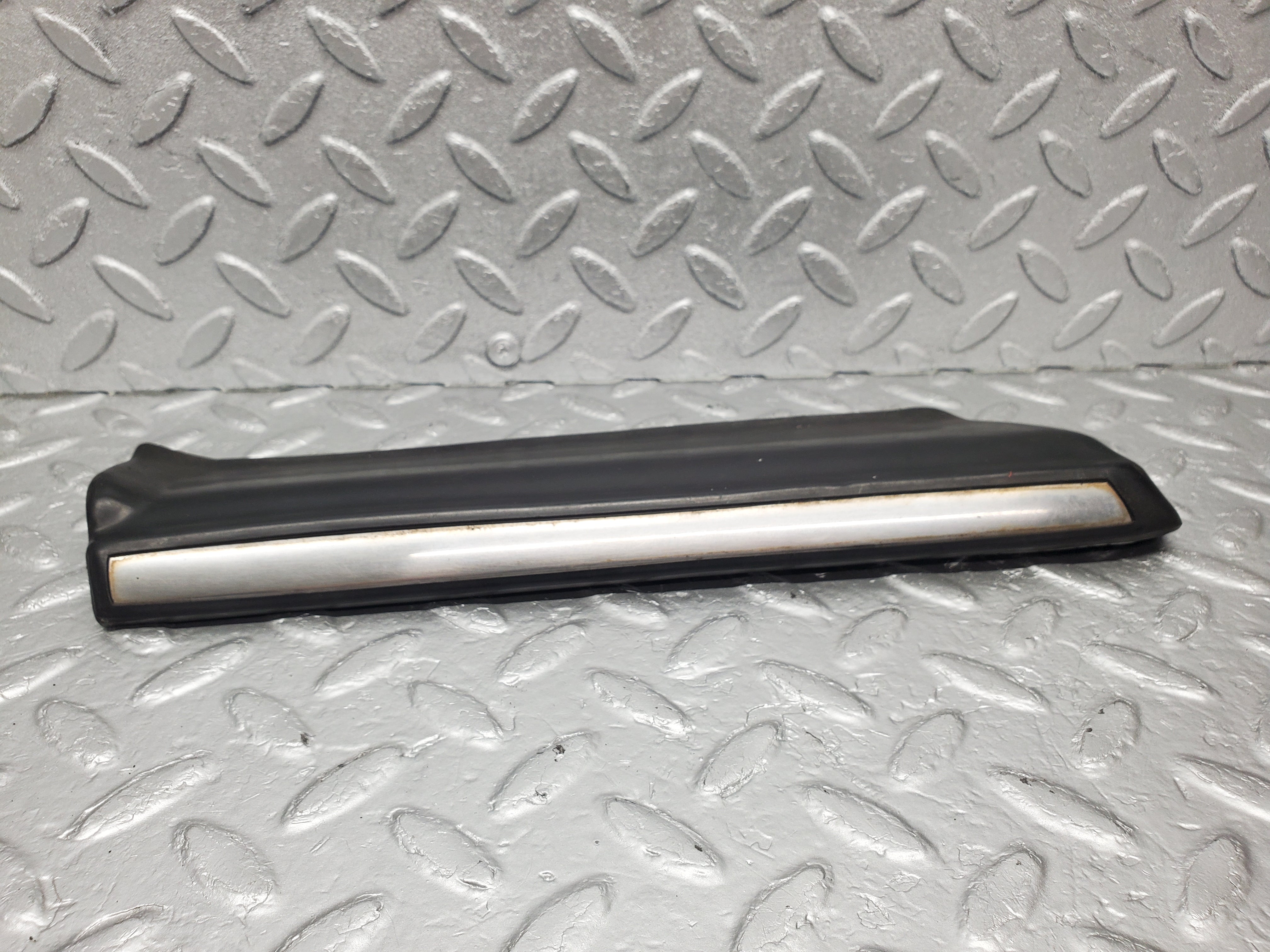 1362 Mercedes-Benz V123 240D Front Left Lower Moulding Trim