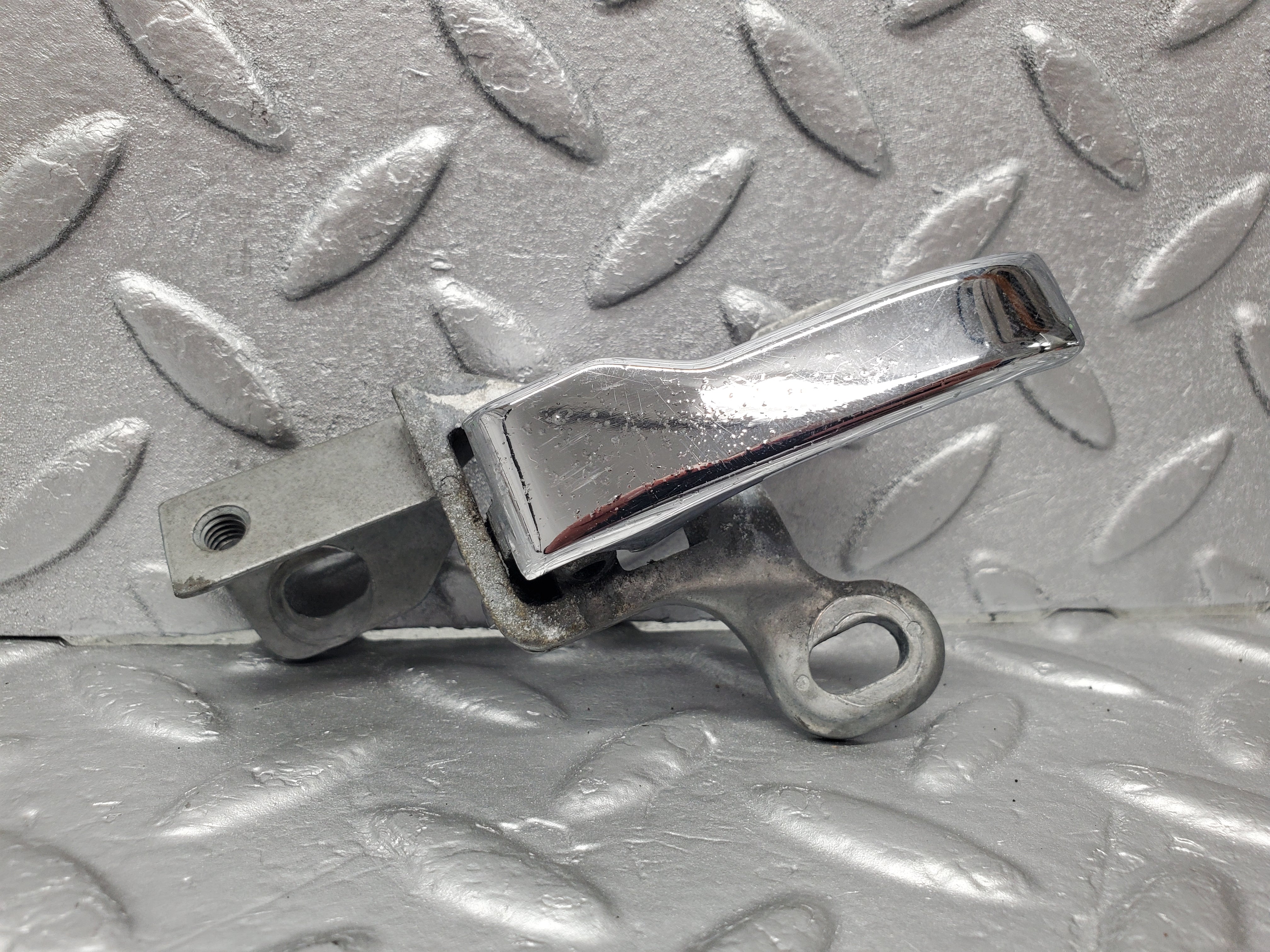 1363 Mercedes-Benz V123 240D Left Interior Door Handle 1237600161