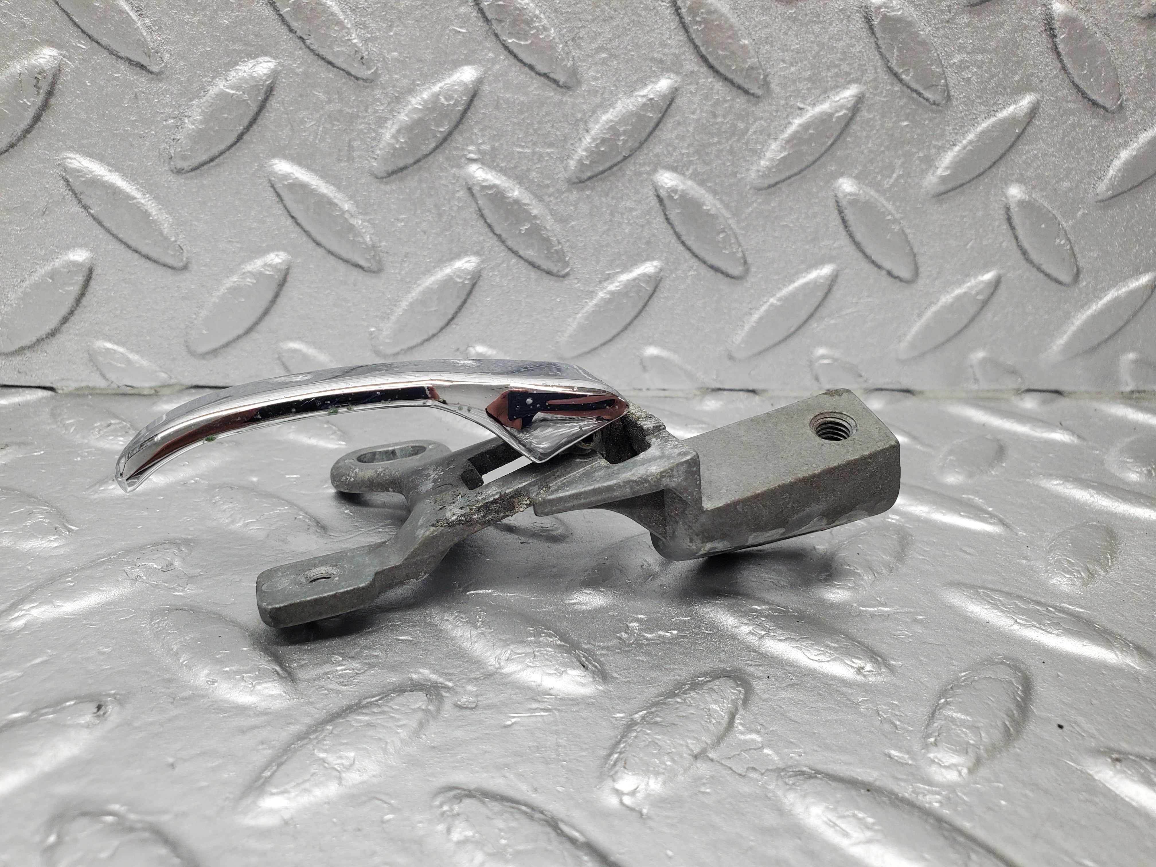 1363 Mercedes-Benz V123 240D Left Interior Door Handle 1237600161