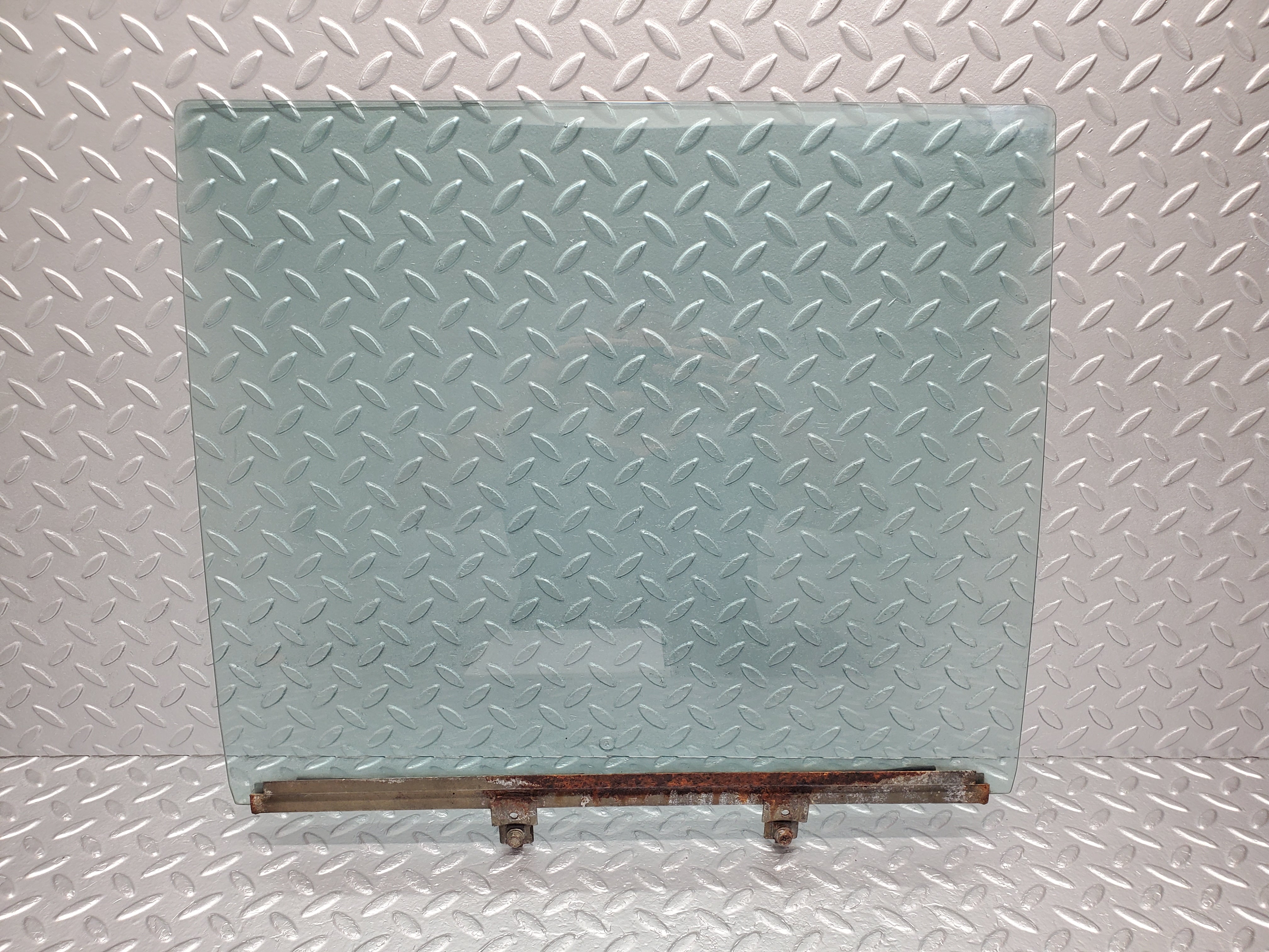 1406 Mercedes-Benz V123 240D Rear Left Door Window Glass