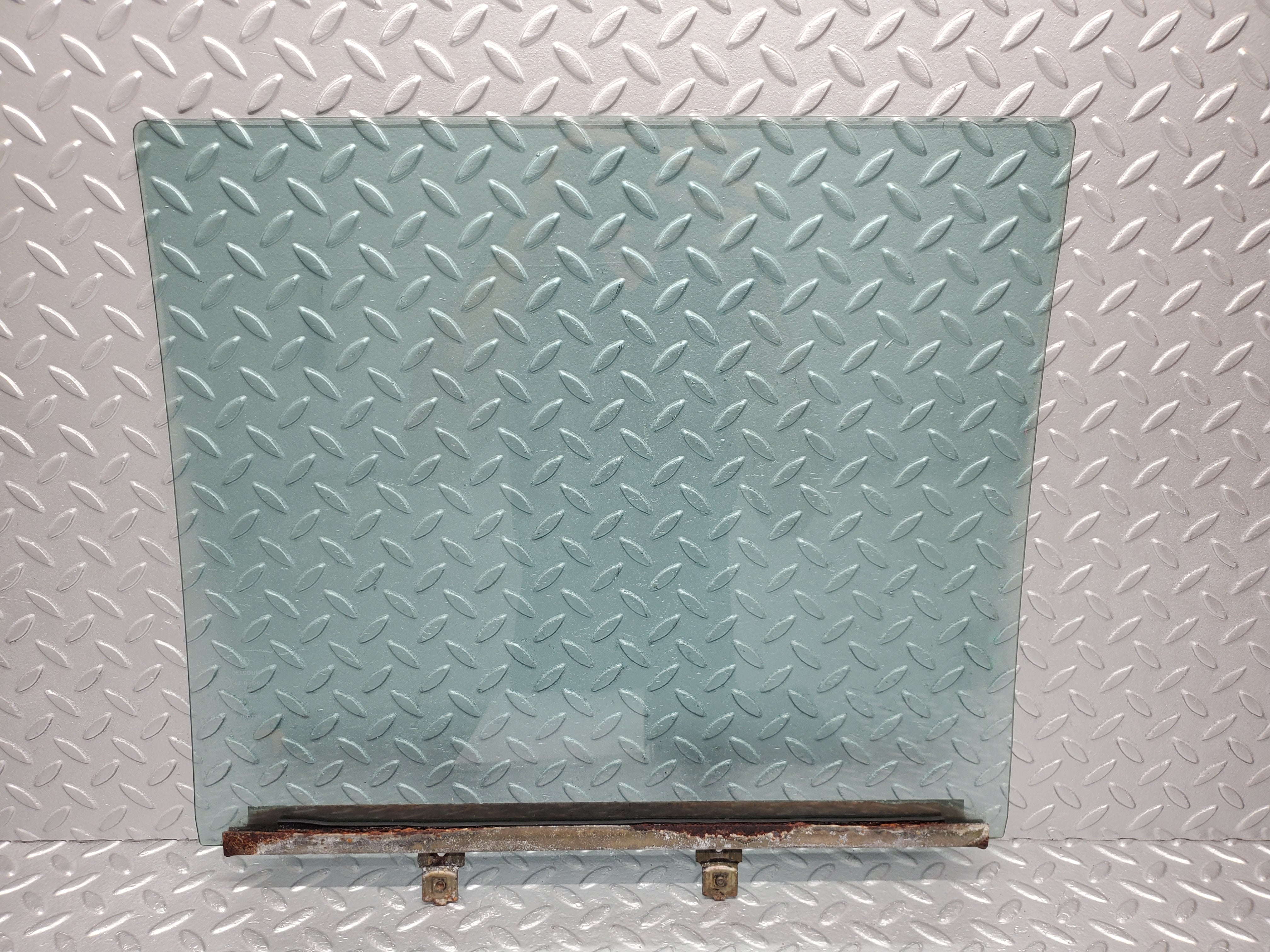 1406 Mercedes-Benz V123 240D Rear Left Door Window Glass