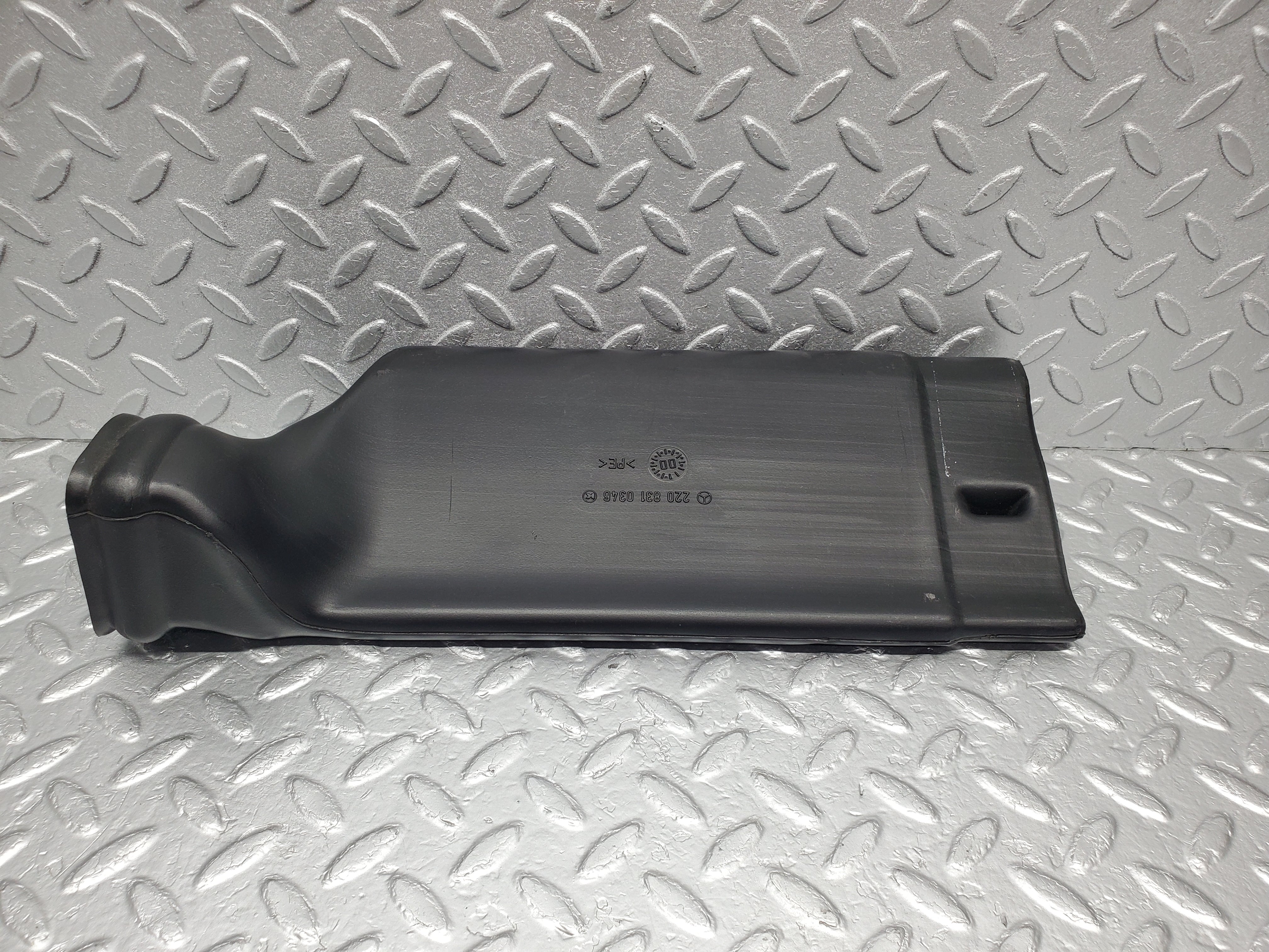 1486 Mercedes-Benz W220 S430 Air Duct Pipe 2208310346