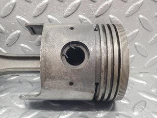 W120 Ponton piston with connecting rod used OEM