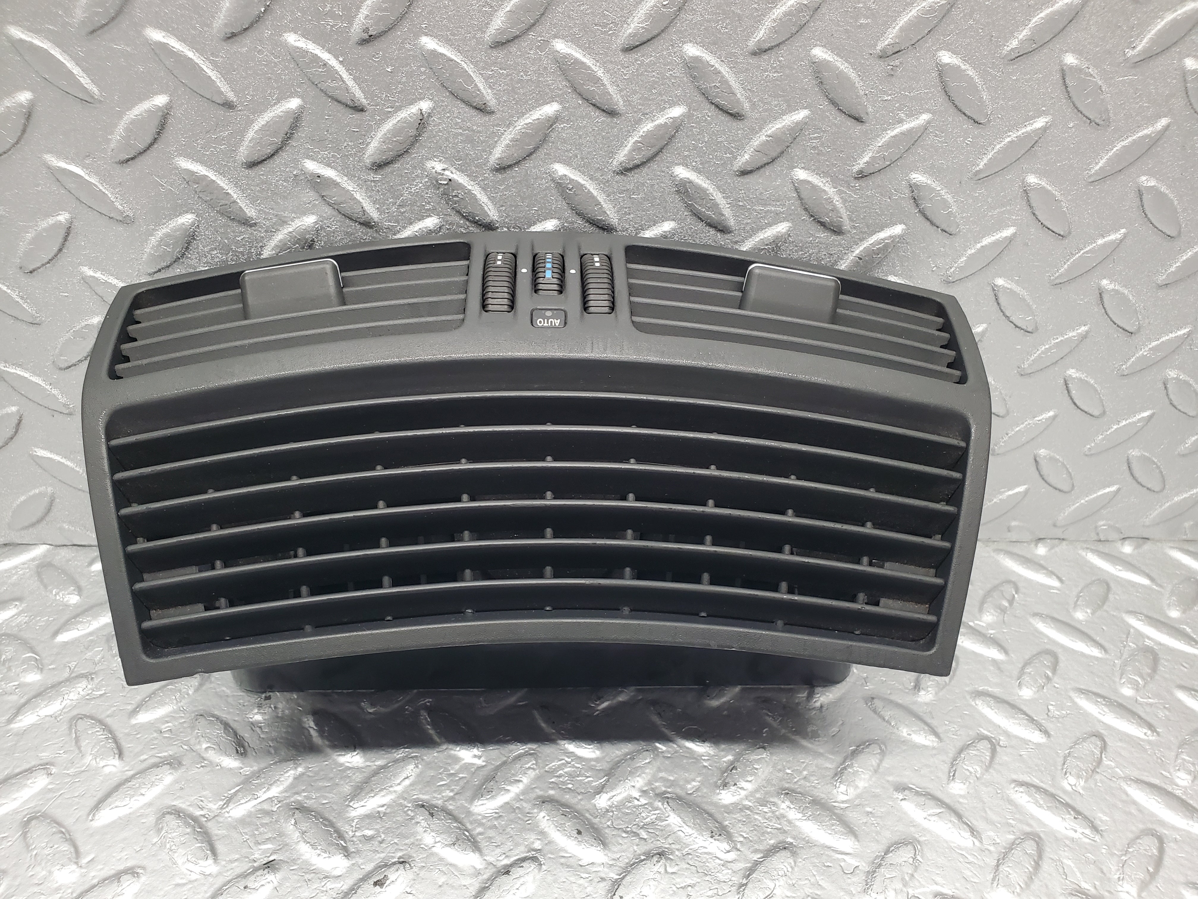 1508 Mercedes-Benz W220 S430 Dashboard Centre Air Vent 2208300554