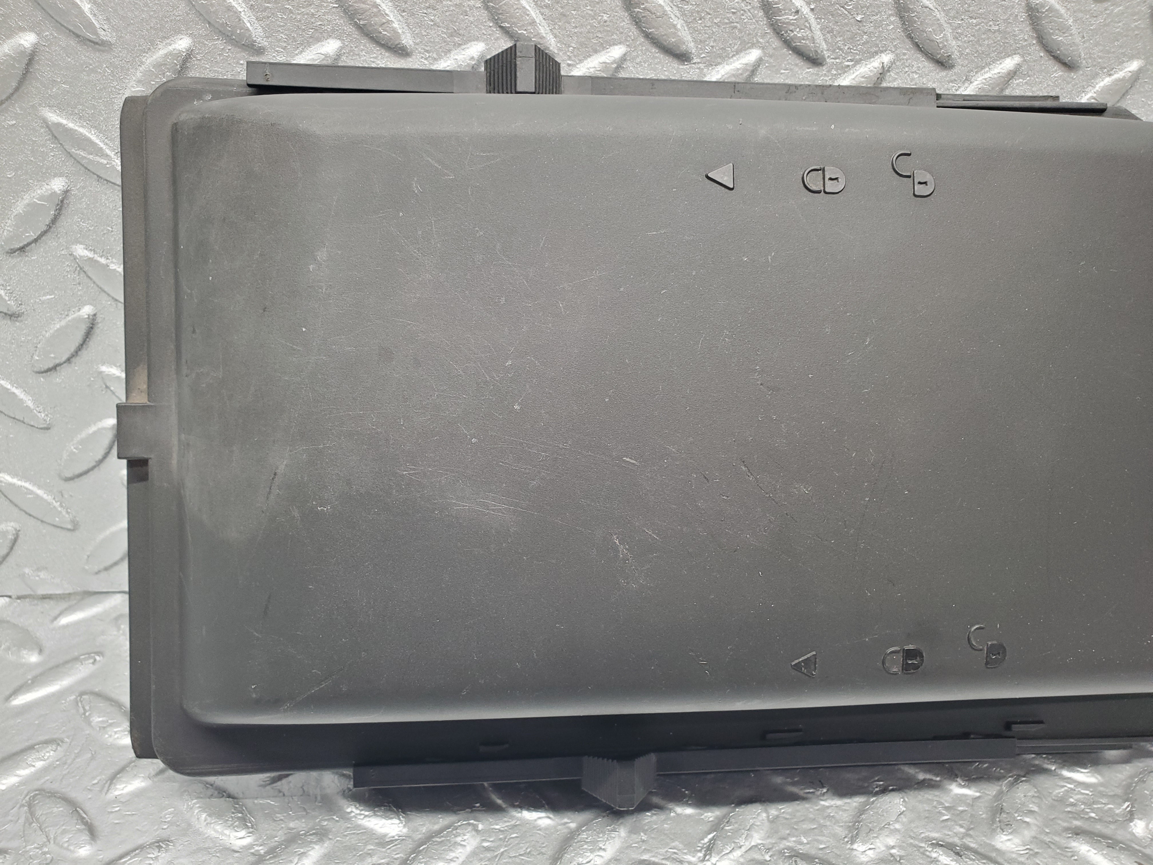 1515 Mercedes-Benz W220 S430 Ecu Fuse Box Cover 2205400382