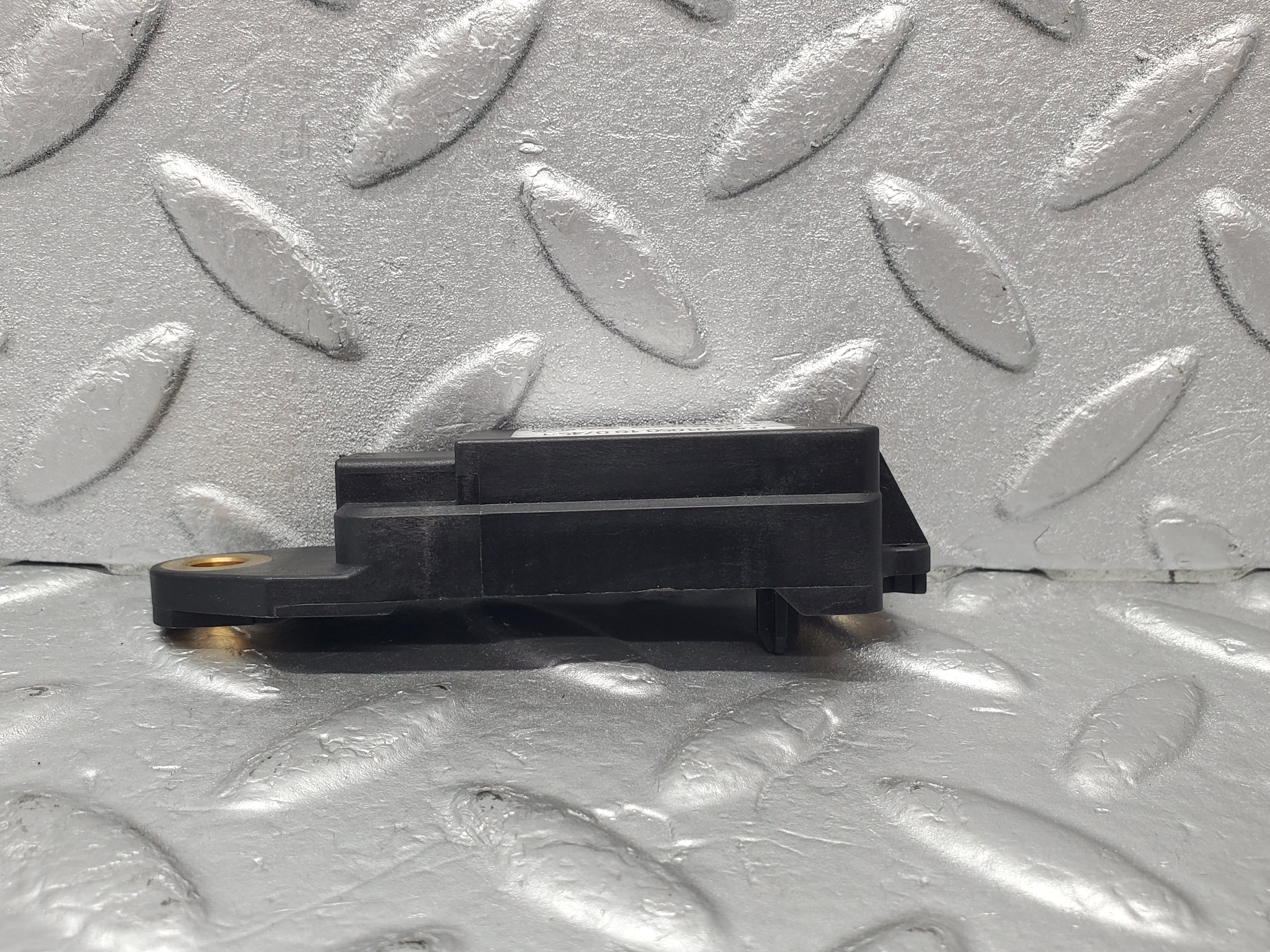 1592 Mercedes-Benz W220 S430 Air Bag Crash Sensor  2208204426