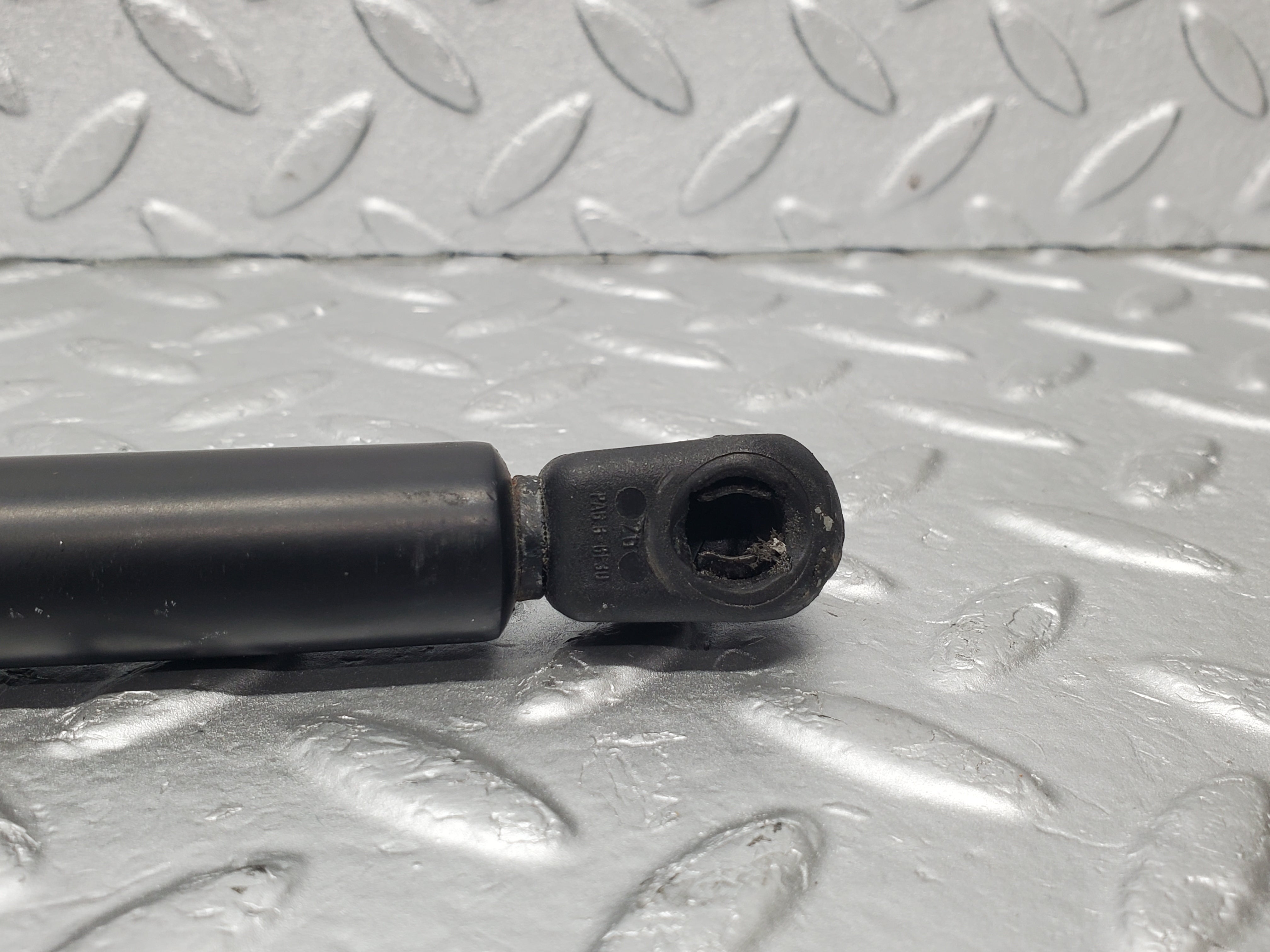 1596 Mercedes-Benz W220 S430 Boot Lid Gas Shock Strut Lifter 2208800323