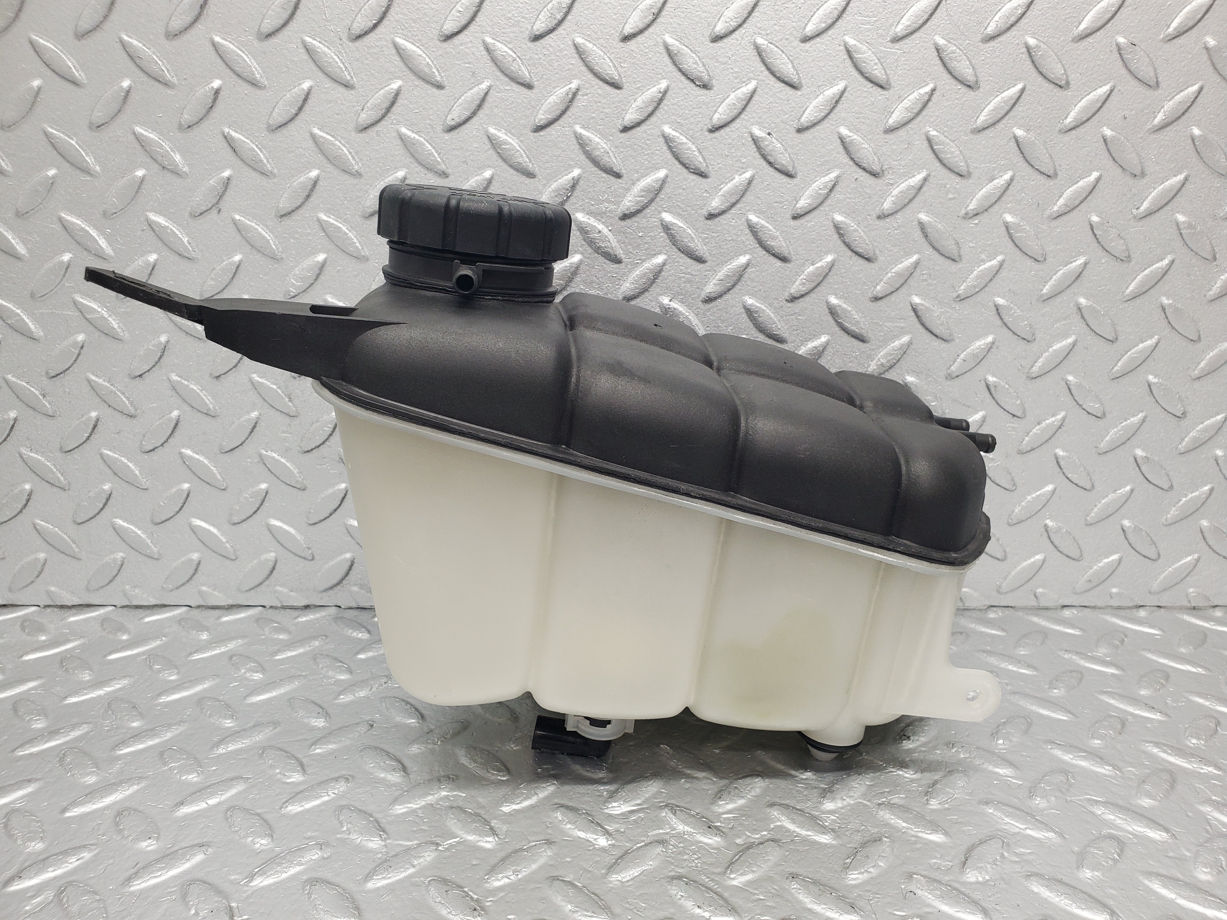 1594 Mercedes-Benz W220 S430 Coolant Expansion Tank 2205000049