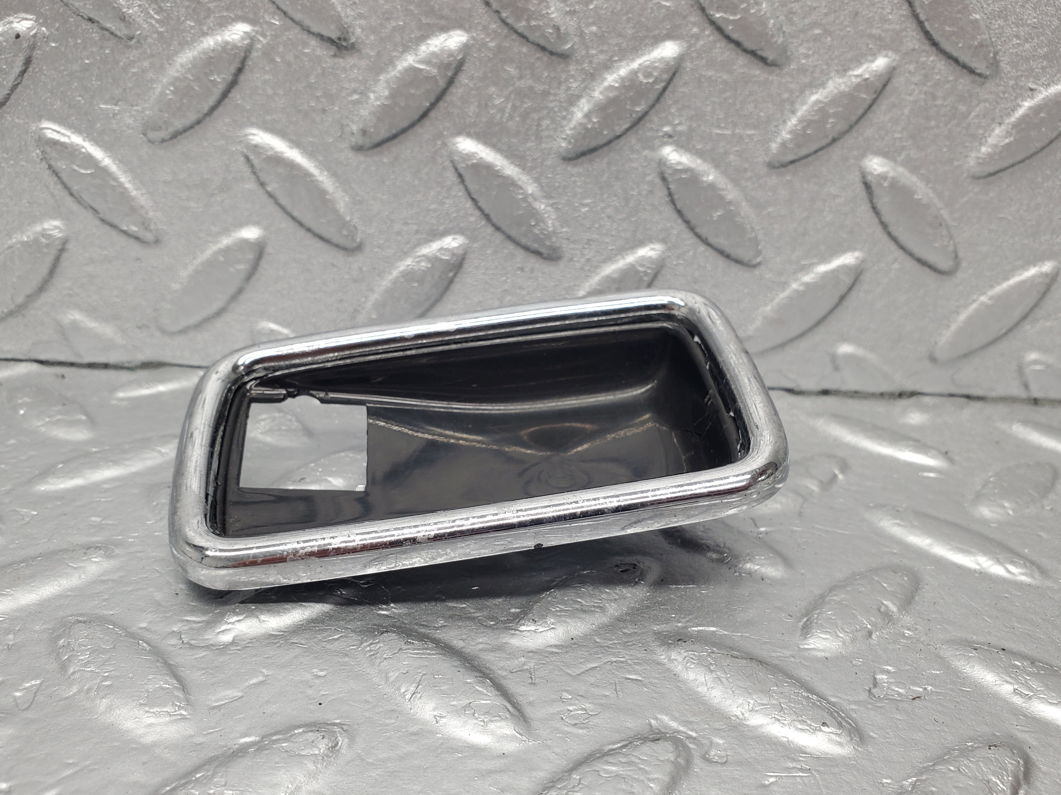 1835 Mercedes-Benz W108 280SE Chrome Frame For Door Opener Right 1087660611