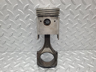W105 Ponton piston with connecting rod used OEM