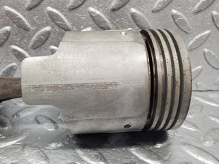 W105 Ponton piston with connecting rod used OEM
