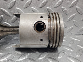 W105 Ponton piston with connecting rod used OEM