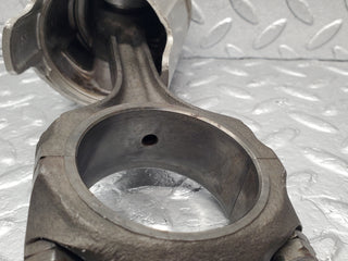 W105 Ponton piston with connecting rod used OEM
