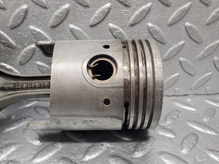 W105 Ponton piston with connecting rod used OEM