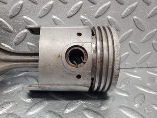 W105 Ponton piston with connecting rod used OEM